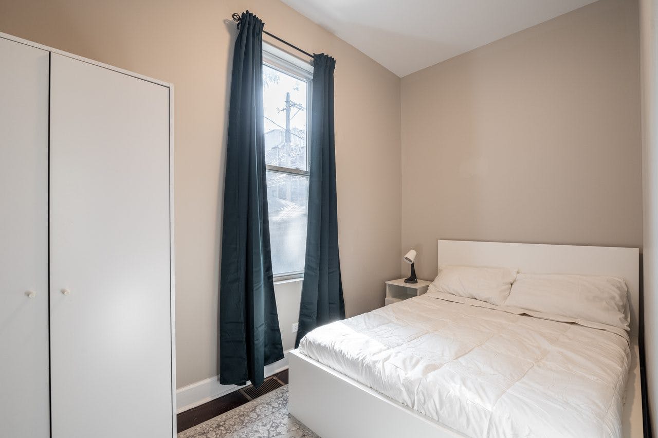 West Armitage Avenue, Chicago, IL preview