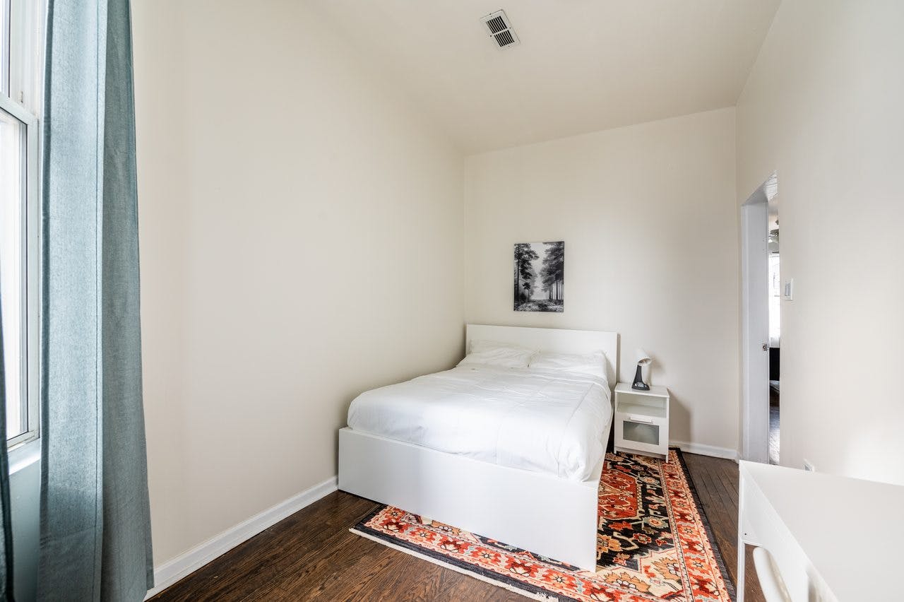 West Division Street, Chicago, IL preview