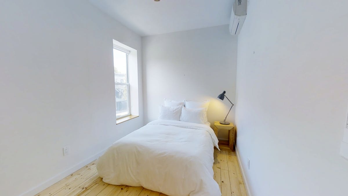 Lincoln Road, Kings County,  preview