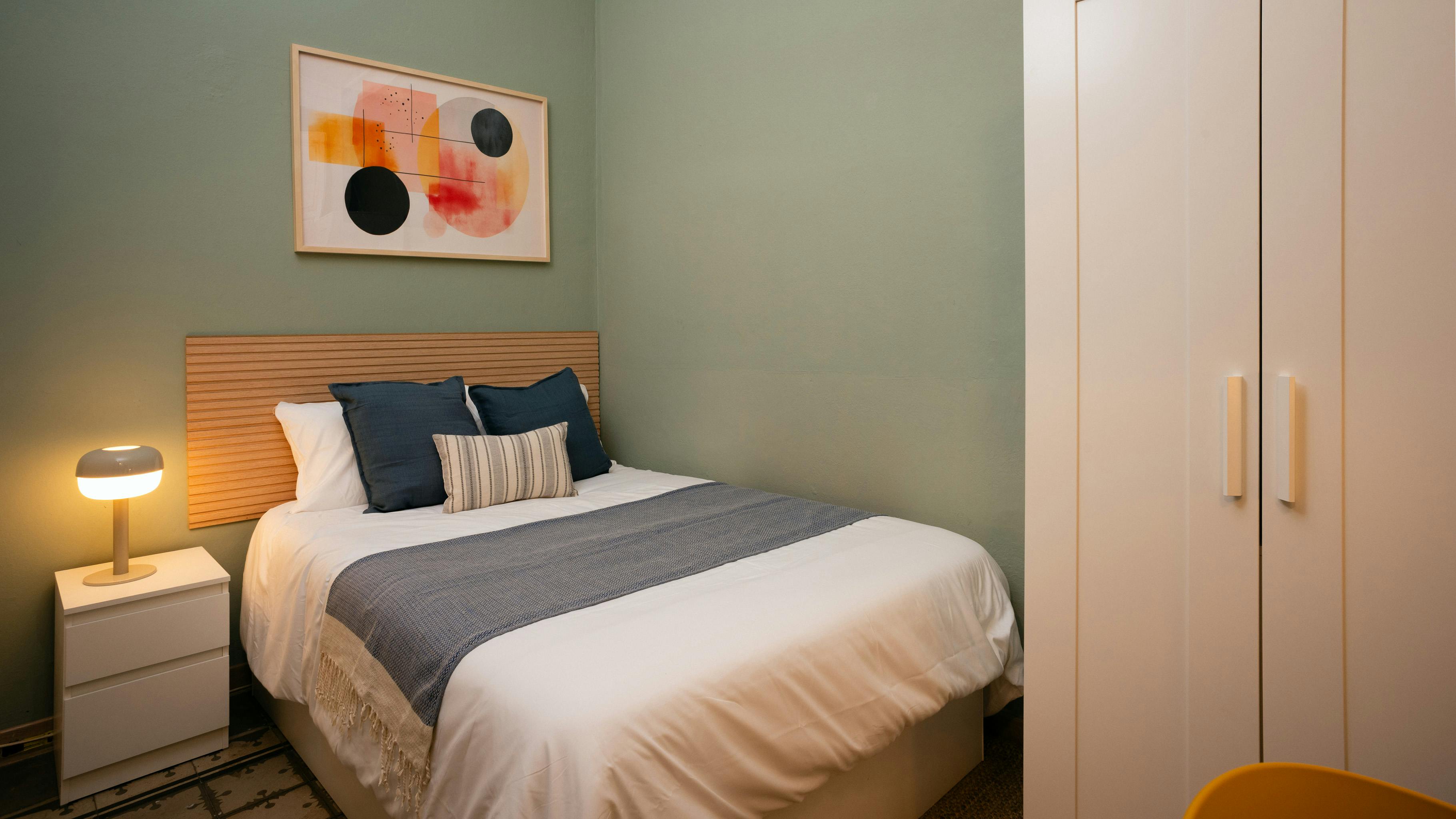 Carrer del Comte d'Urgell, Barcelona preview