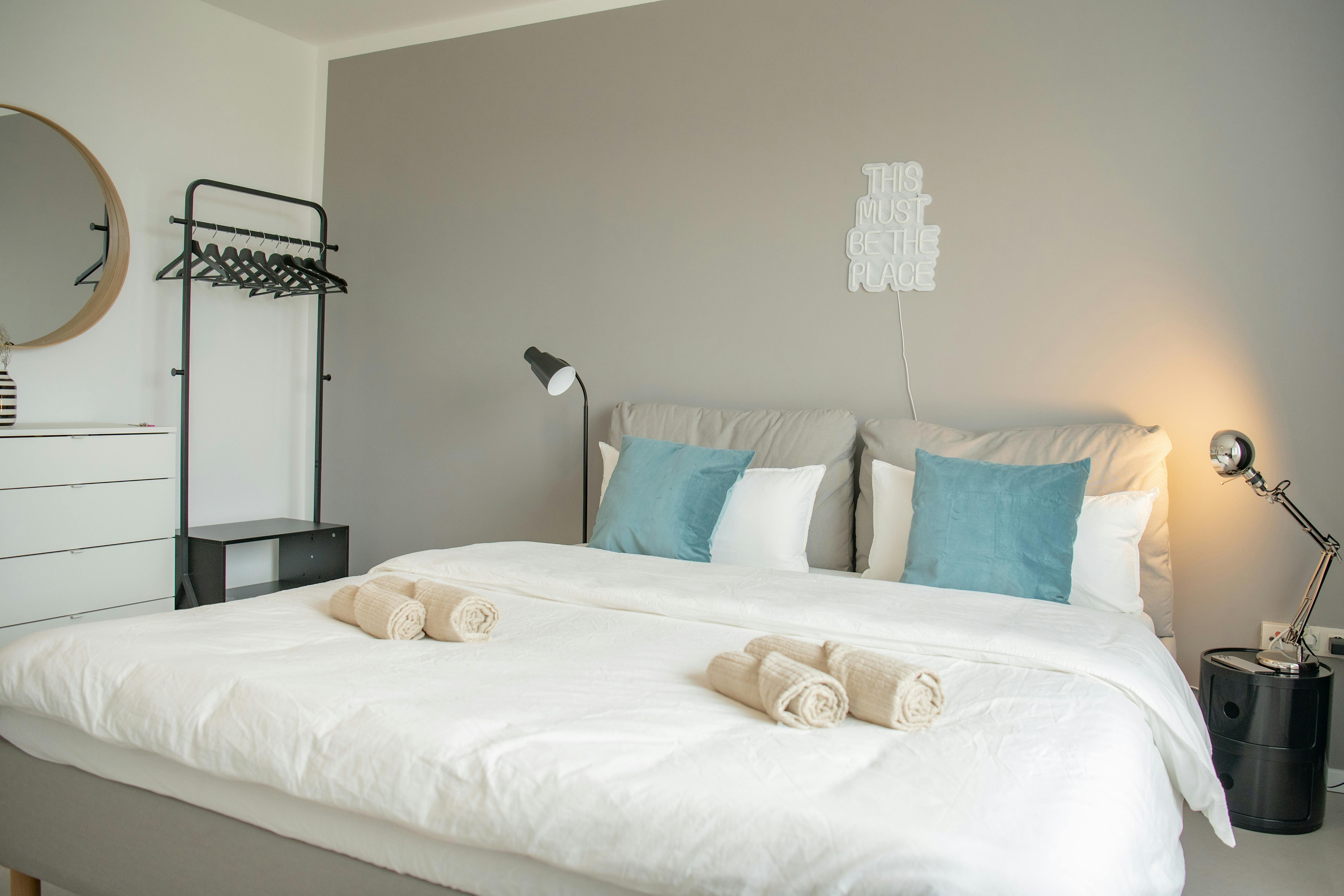 Studio for rent for €1,900 per month in Braunschweig, Berliner Platz