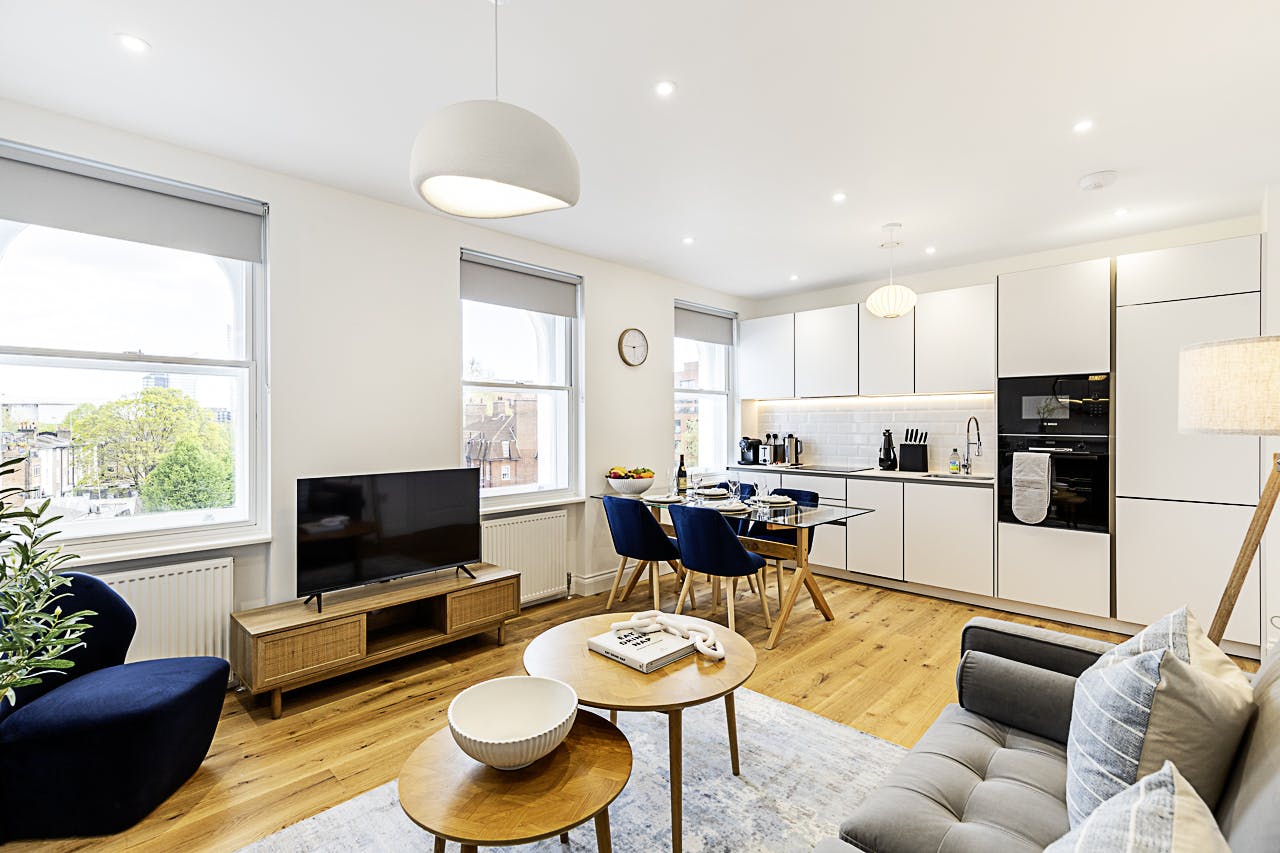 Apartment for rent for £4,144 per month in London, Fulham Road