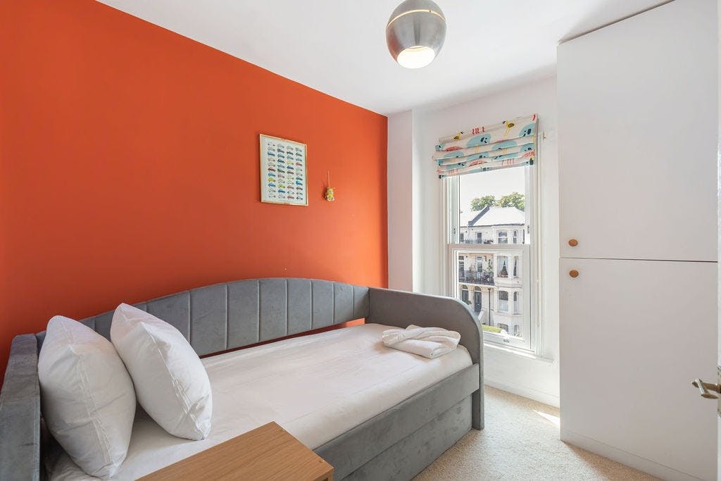 Apartment London, 2 beds — photo 7