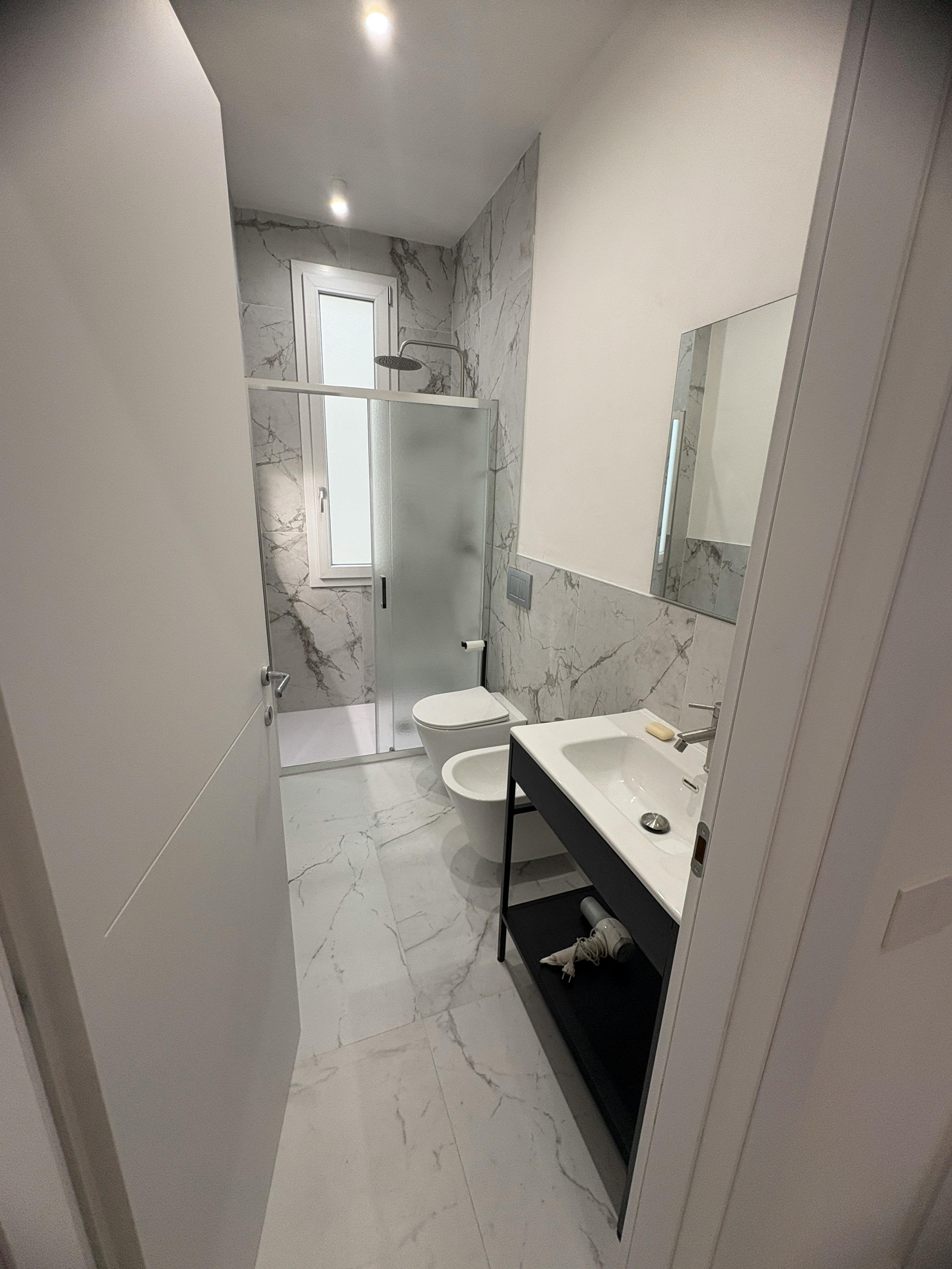 Single room Florence, 1 bed, 21m² — photo 12