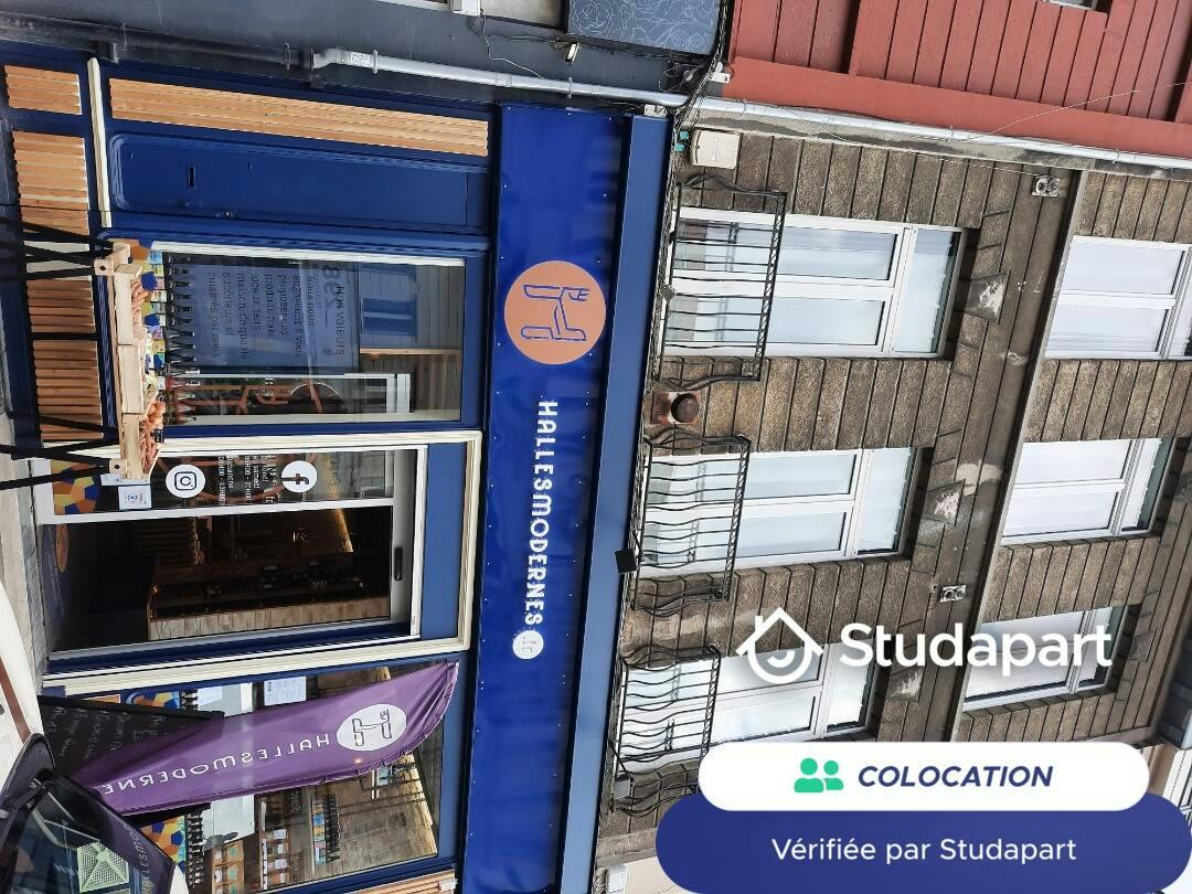 Private room for rent on Rue Nationale, Lille - Plus