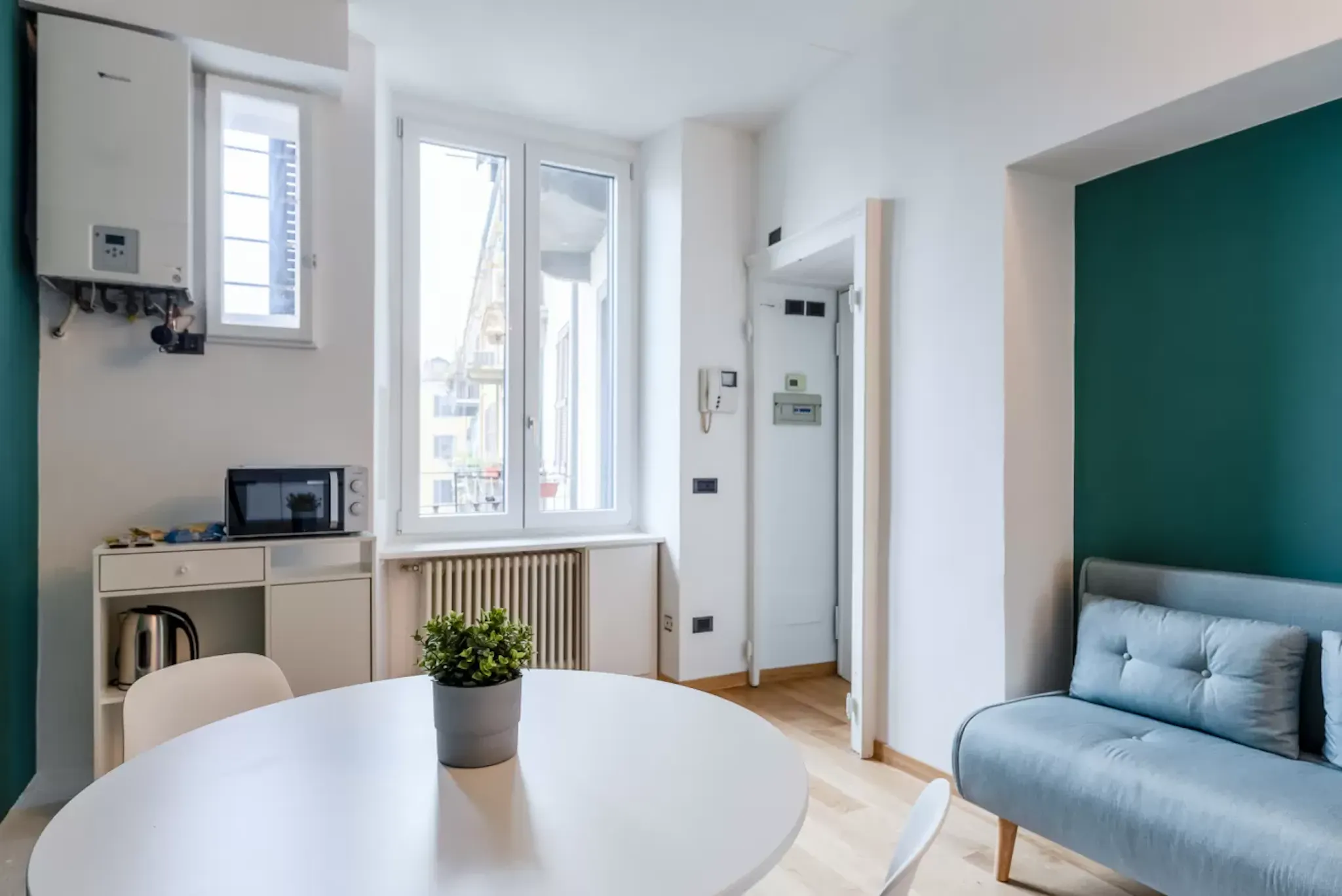 Via Bramante, Milan preview