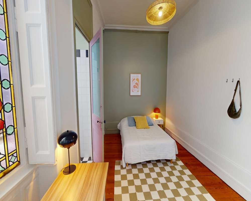 Private room in Quai de la Pêcherie, Lyon (1623348) room image 2