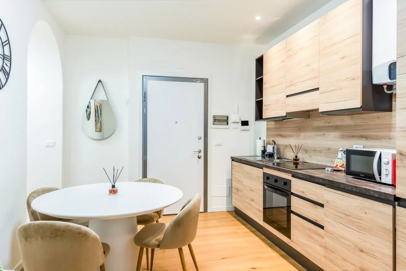 Via Luciano Manara, Milan