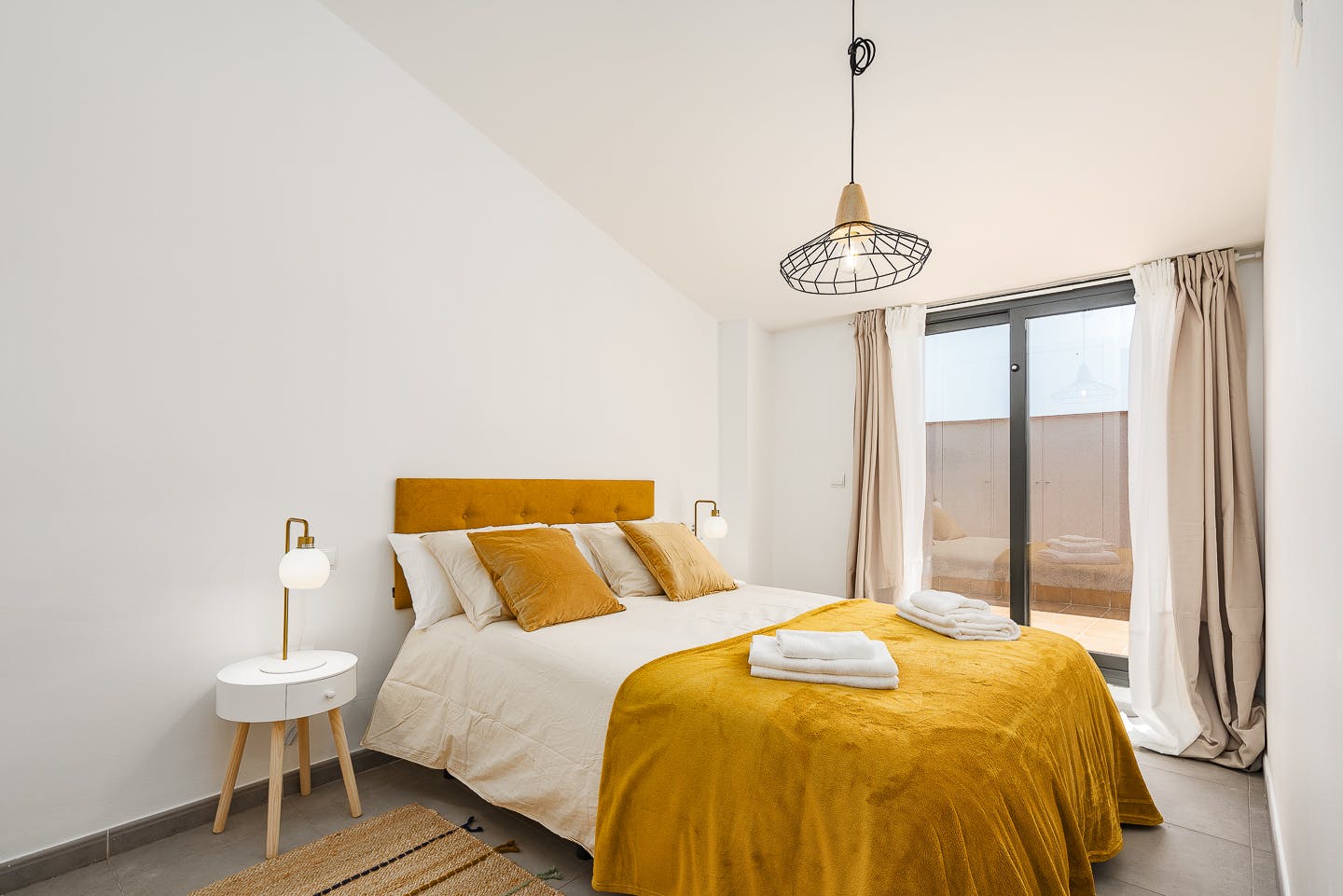 Plaça Creu de Coll Fava, Sant Cugat del Vallès preview