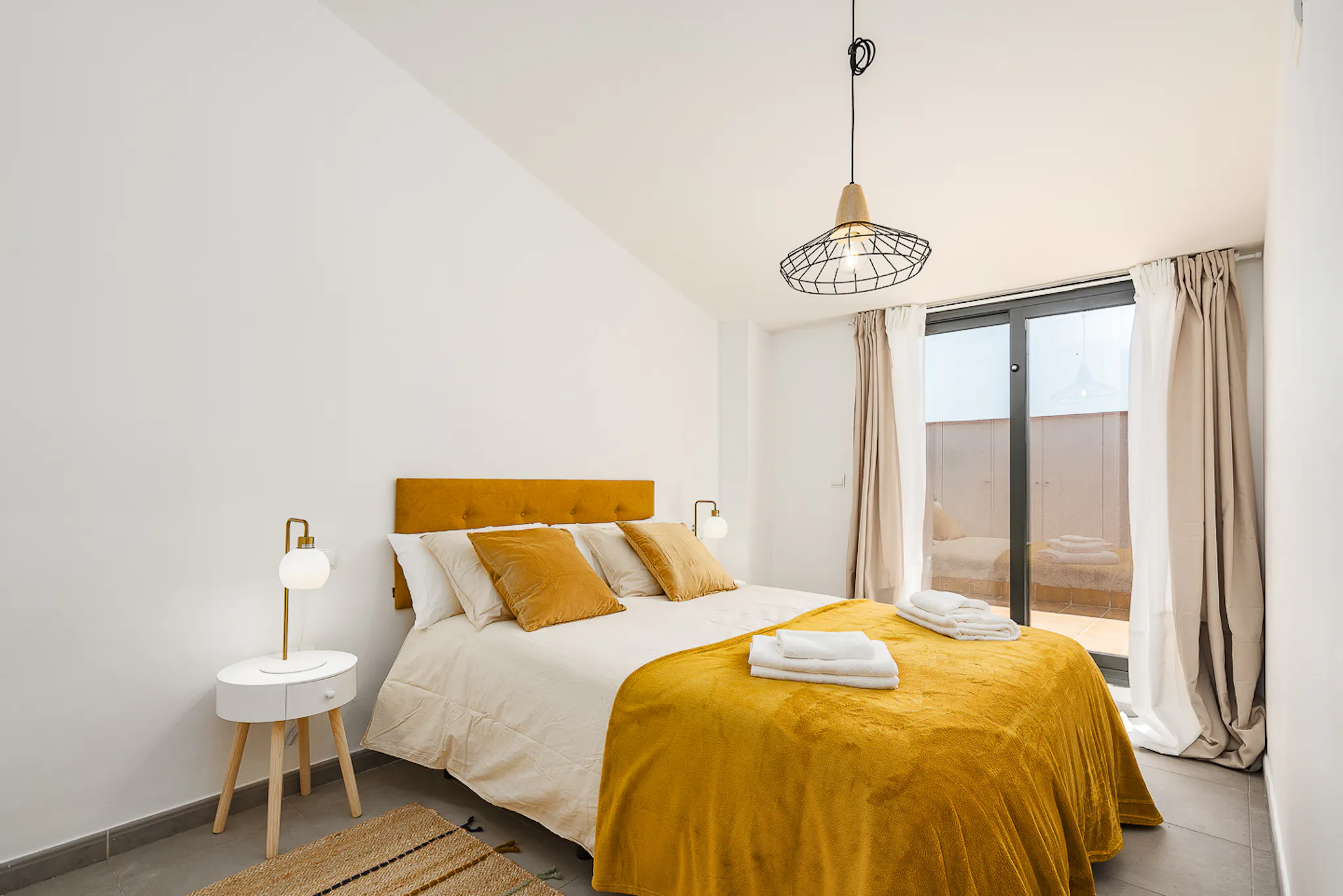 Plaça Creu de Coll Fava, Sant Cugat del Vallès preview