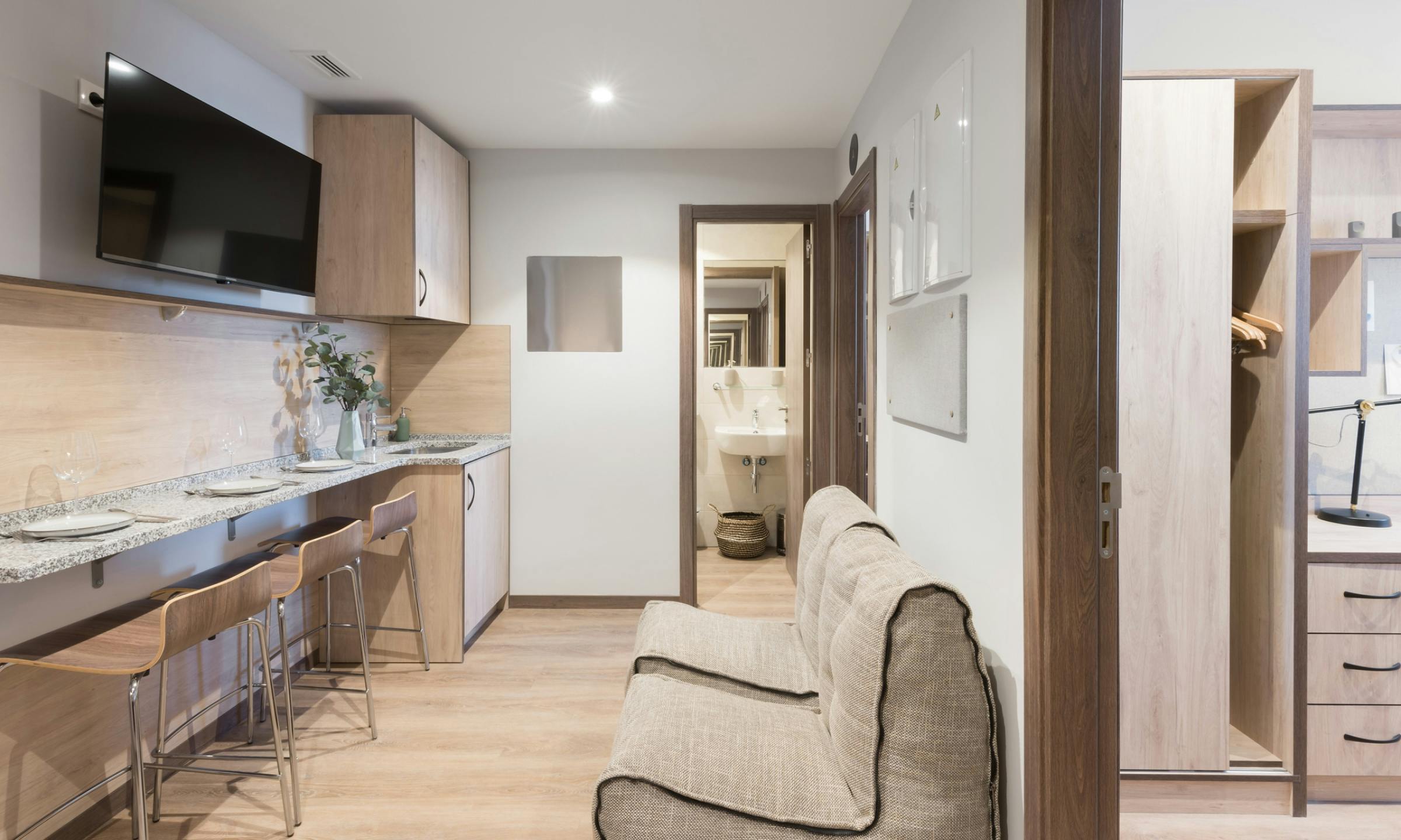 Single room Granada, 1 bed, 7m² — photo 1
