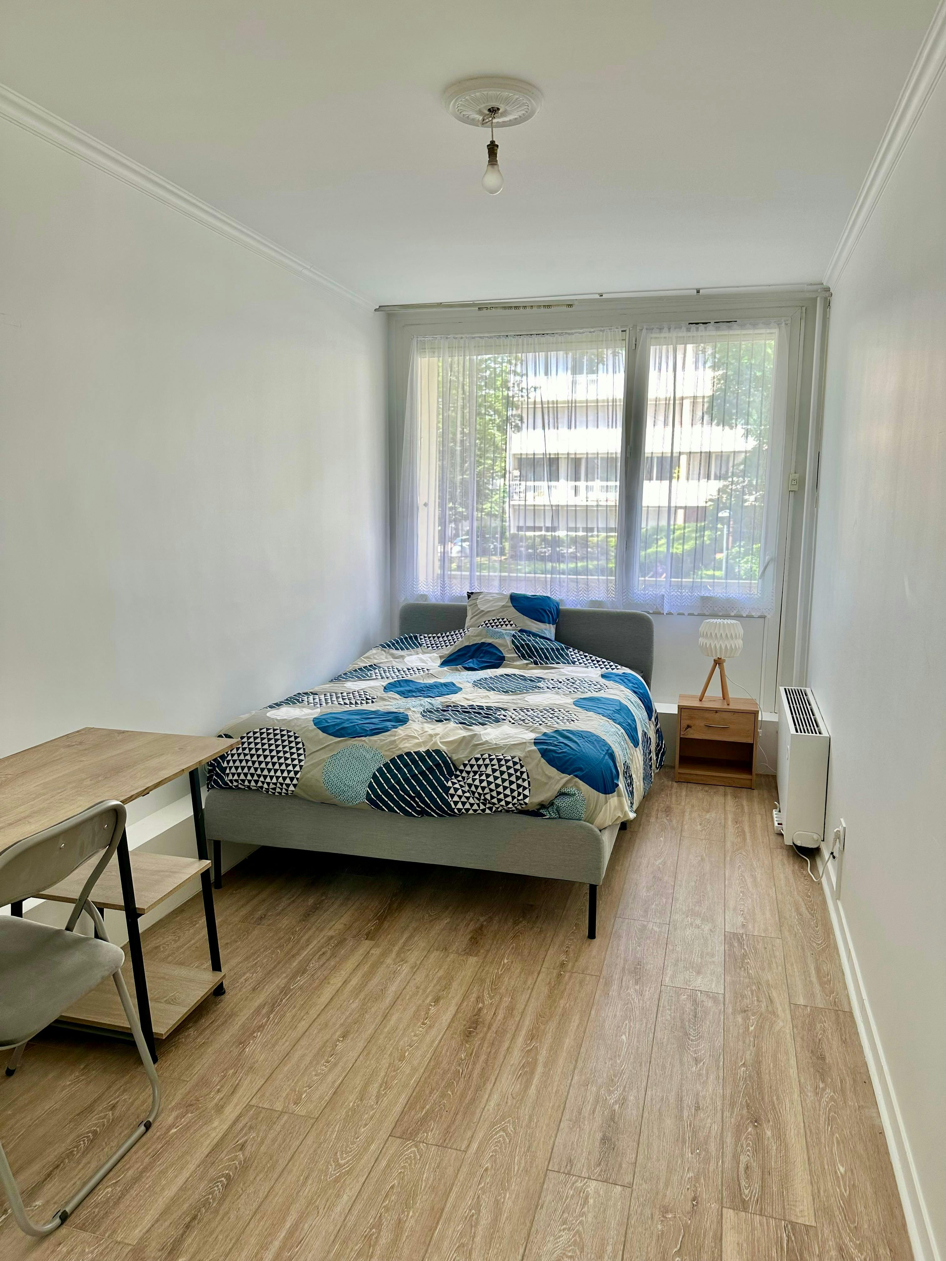 Double room Cergy, 1 bed, 12m² — photo 8