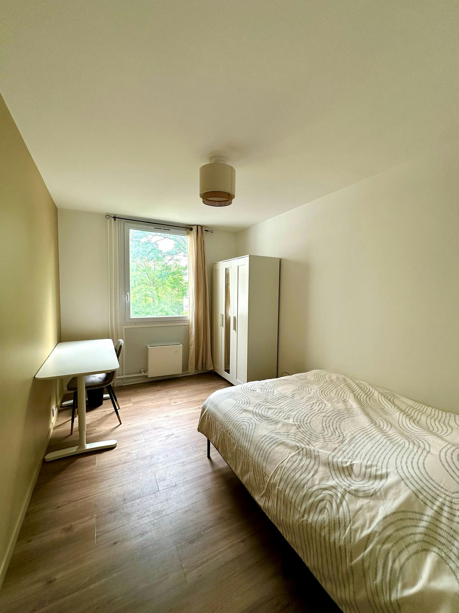Double room Cergy, 1 bed, 12m² — photo 26
