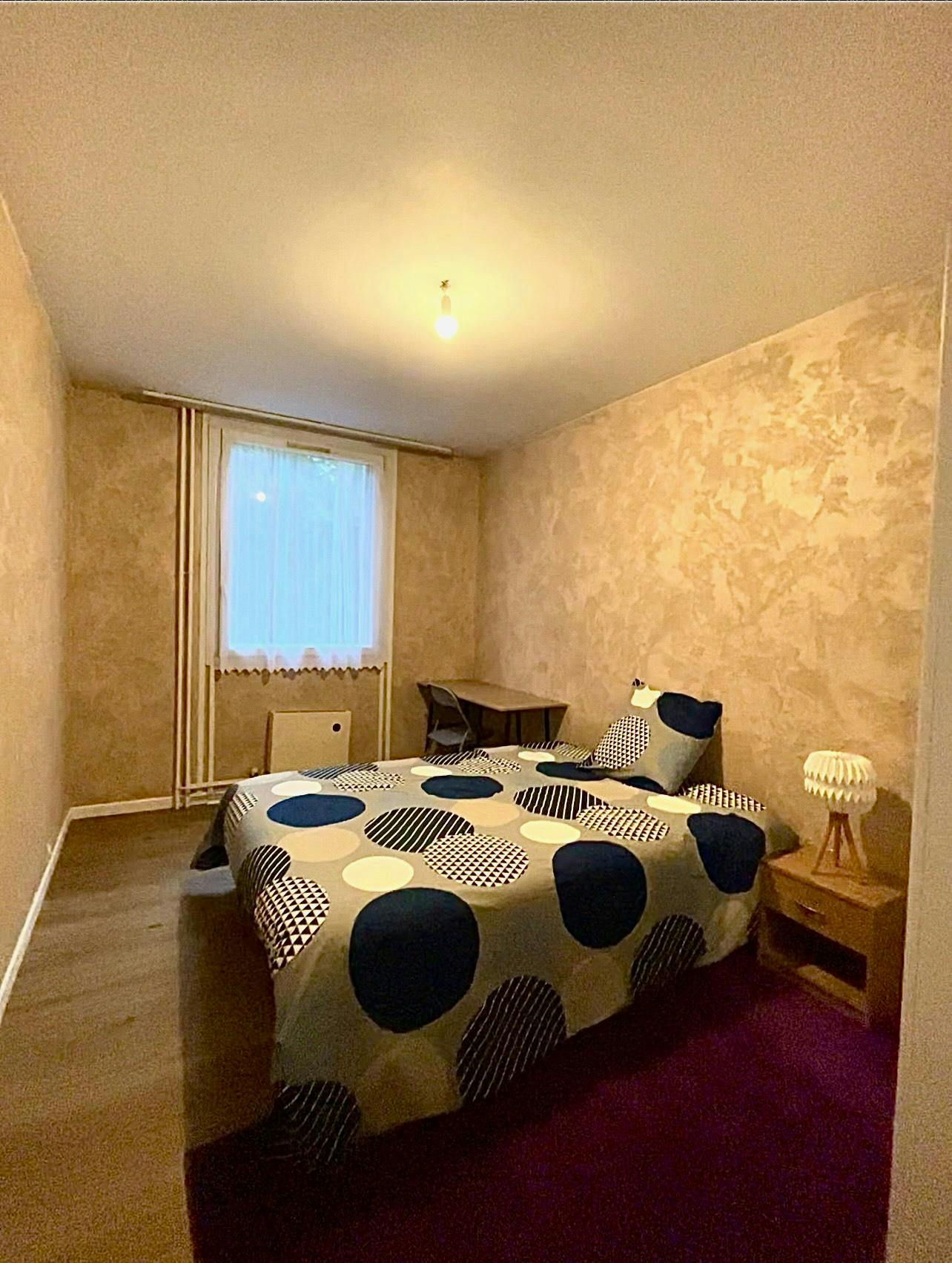 Double room Cergy, 1 bed, 12m² — photo 9