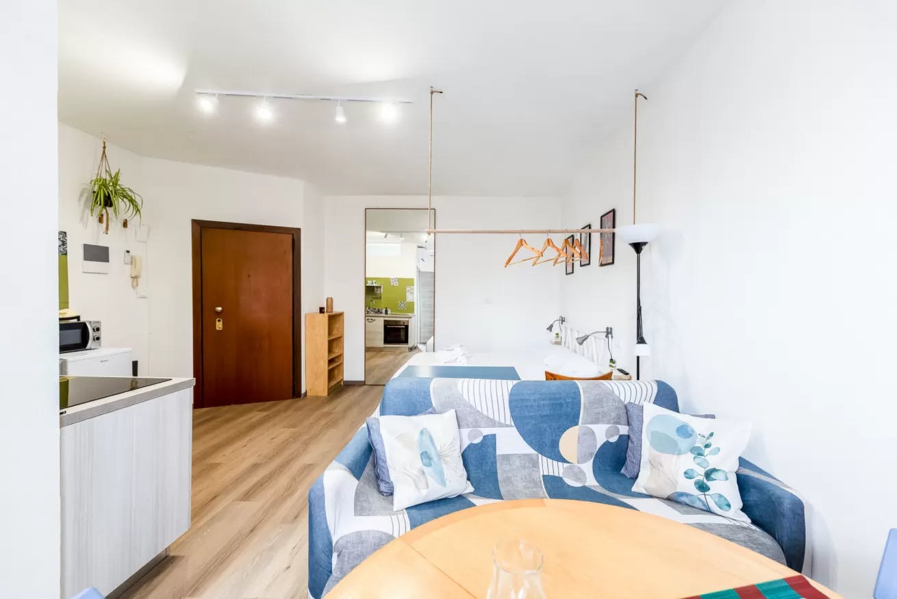 Monolocale in affitto a 2200 € al mese a Milan, Viale Monza