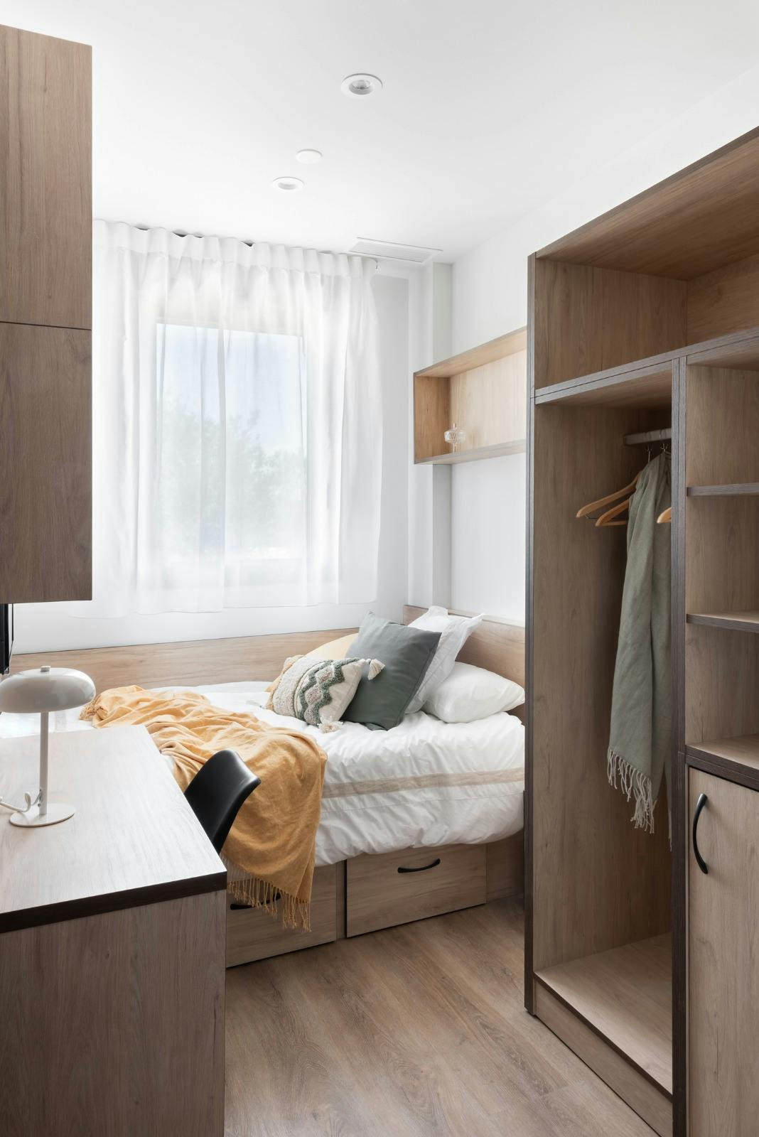 Calle de los Gallegos, Madrid preview