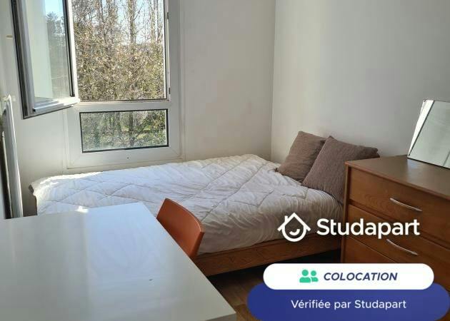 Private room for rent for €490 per month in Guyancourt, Rue Youri Gagarine