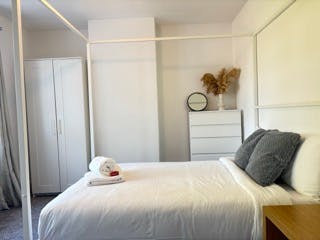 Apartment Crawley, 3 beds — photo 6