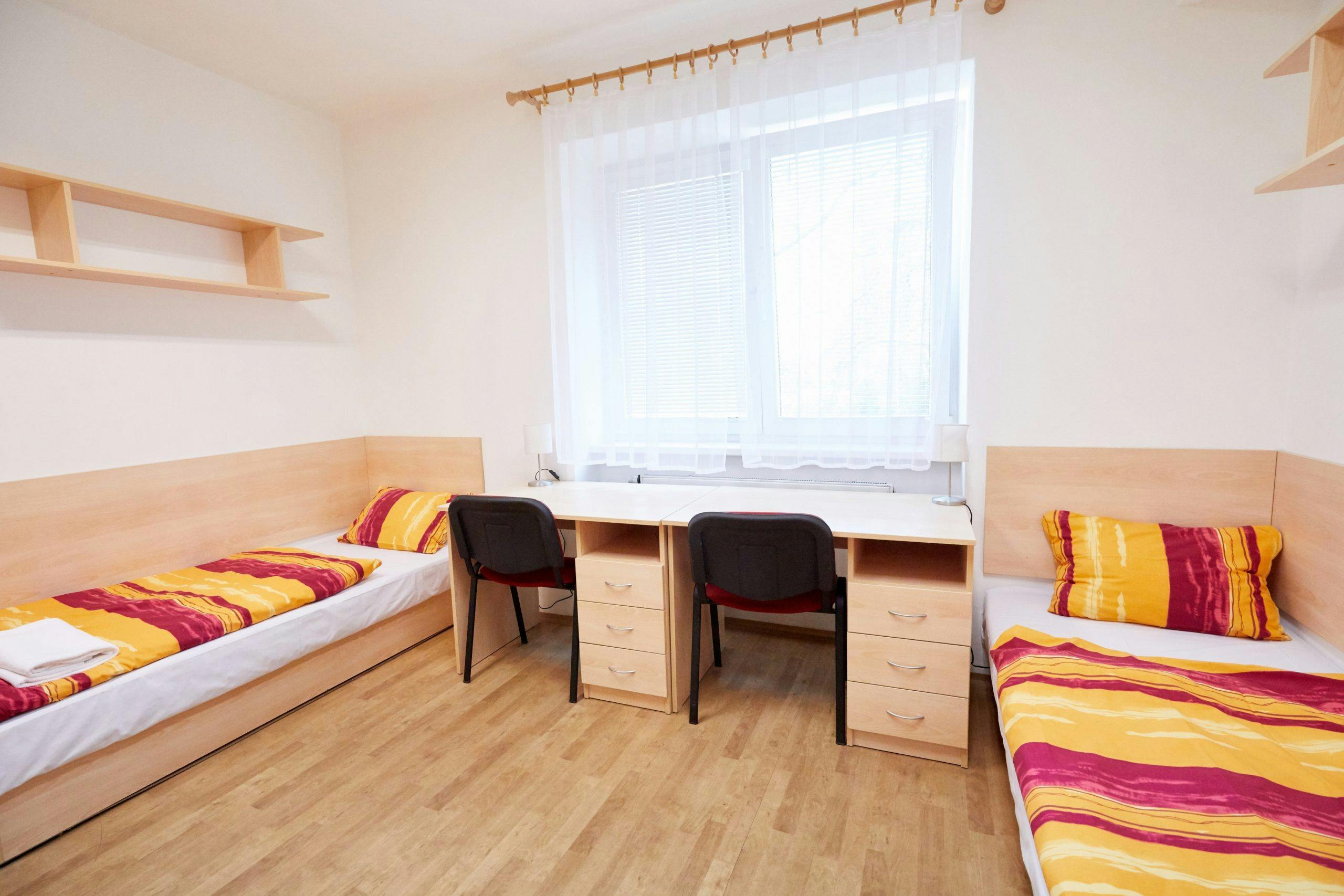 Shared room for rent for €246 per month in Hlavní město Praha, Jeseniova