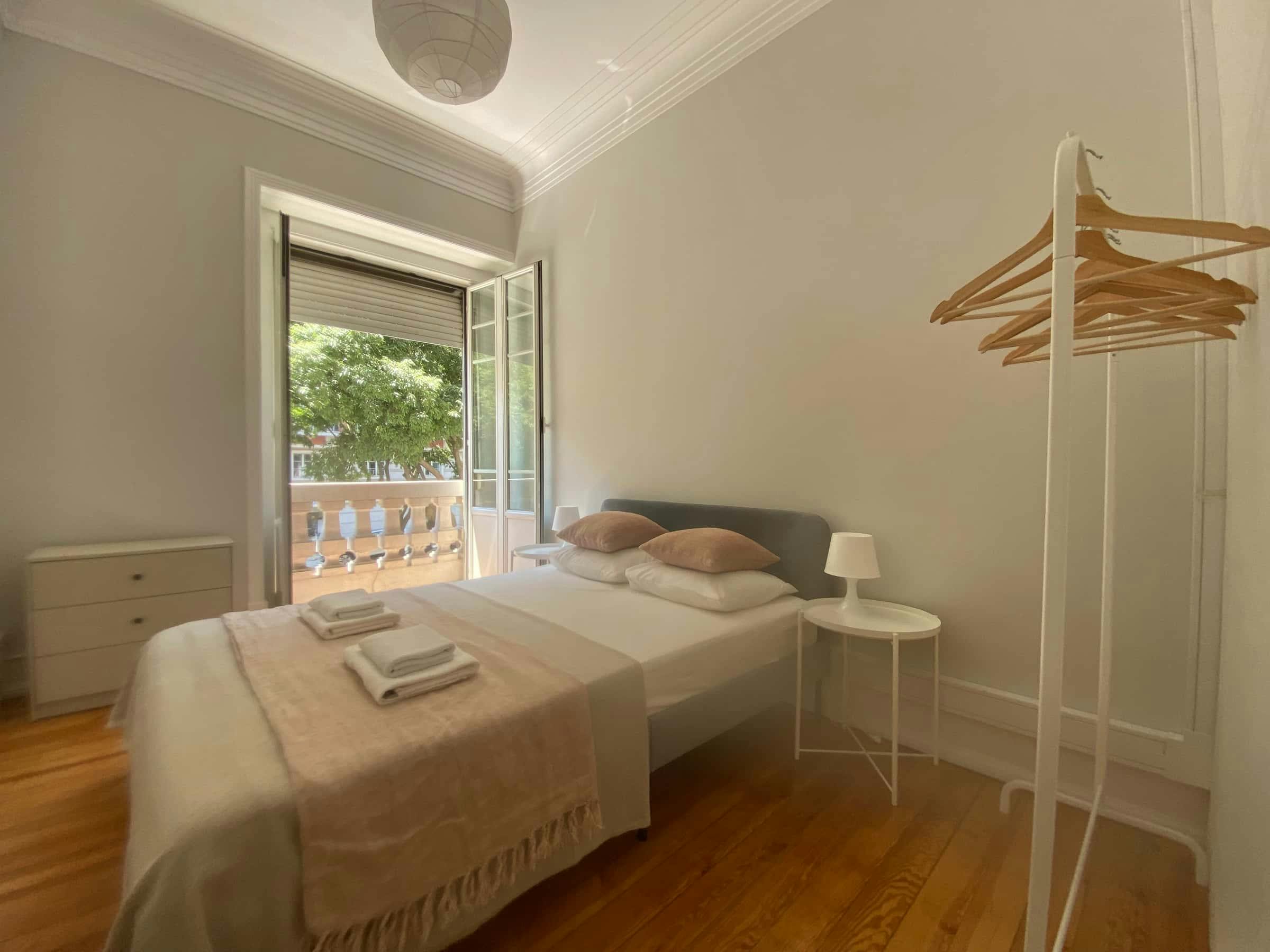Private room for rent for €650 per month in Lisbon, Avenida António Augusto de Aguiar