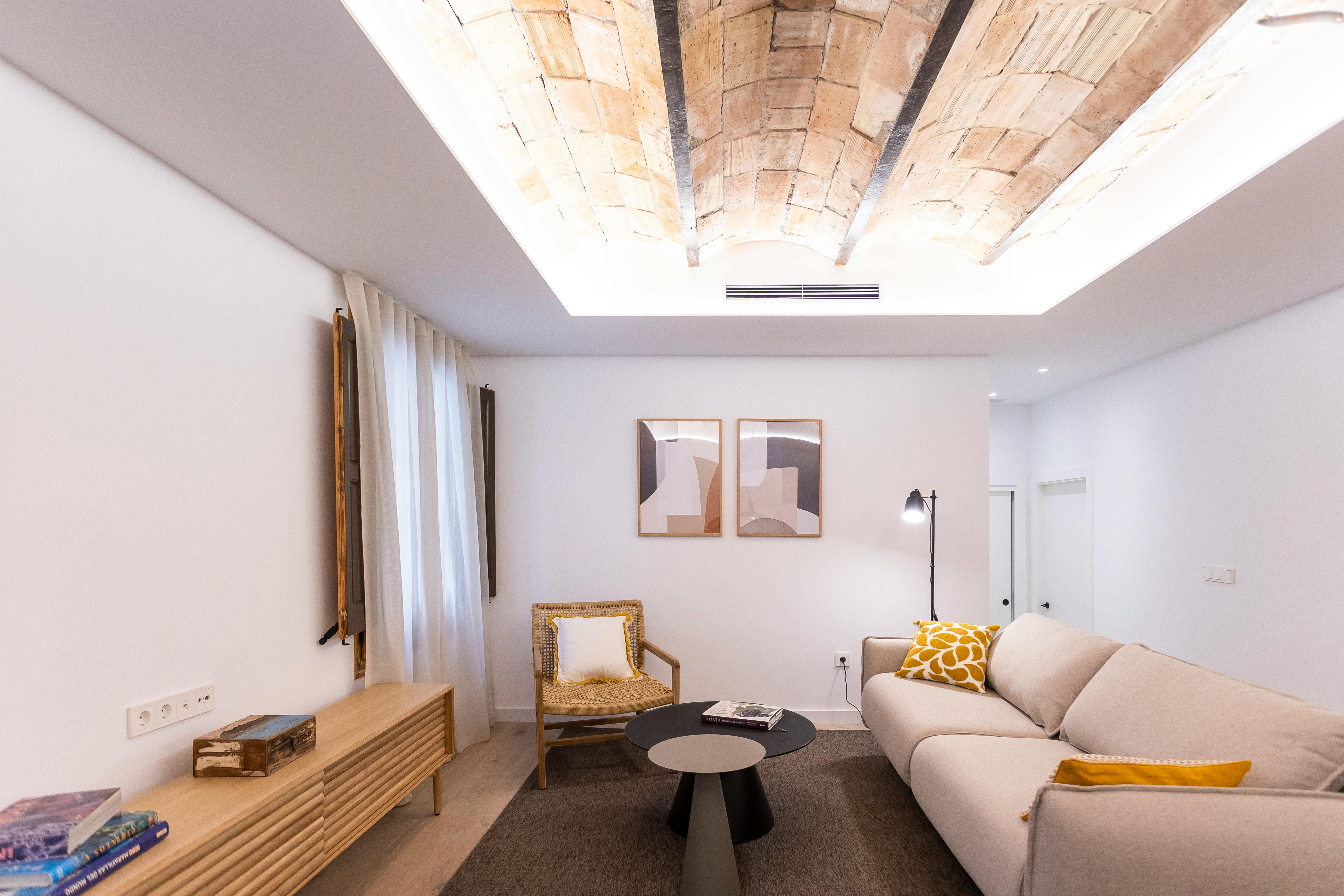 Double room Barcelona, 1 bed, 9m² — photo 3