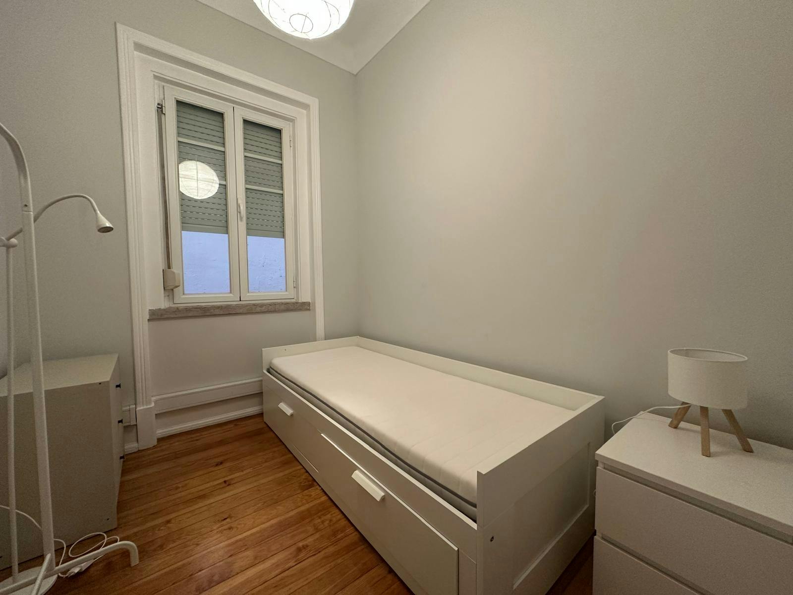 Private room for rent for €450 per month in Lisbon, Avenida António Augusto de Aguiar