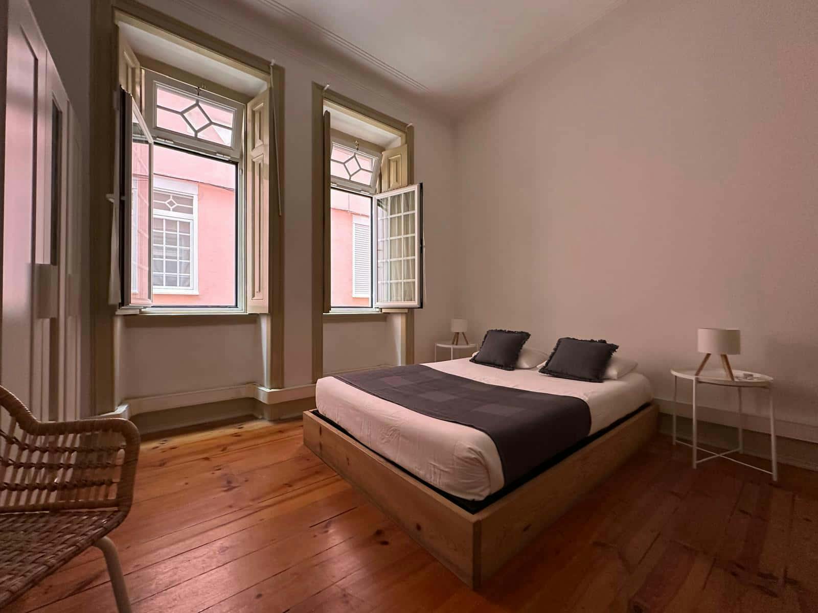 Private room for rent for €600 per month in Lisbon, Avenida Doutor Magalhães Lima