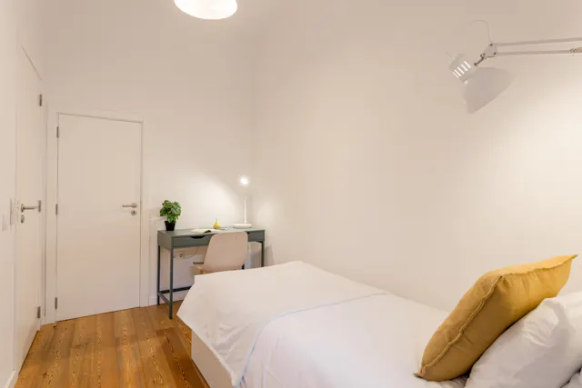 2-Bedroom Apartment in Calçada Santo Amaro, Lisbon (1624175) room image 36