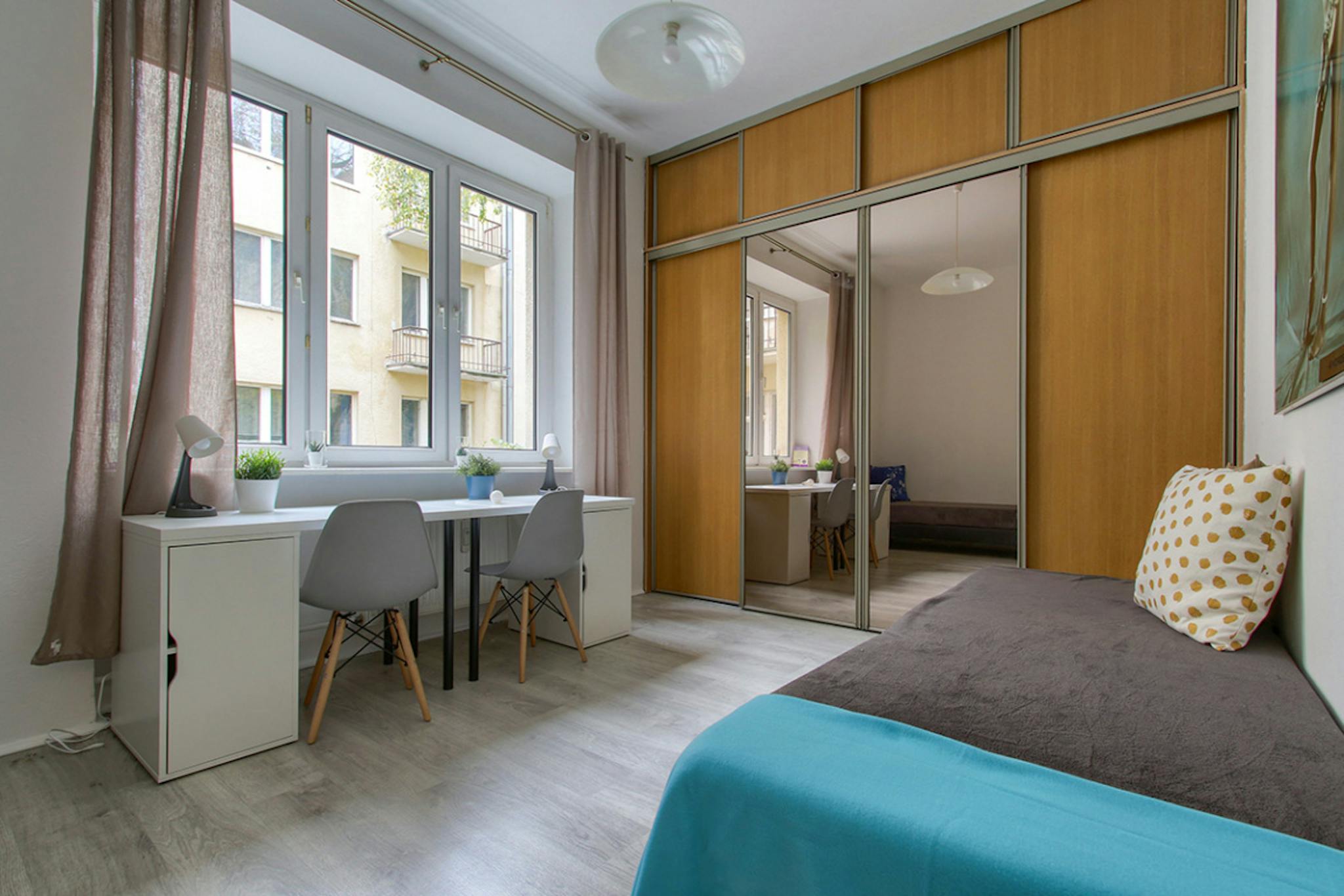 Sienna, Warsaw preview