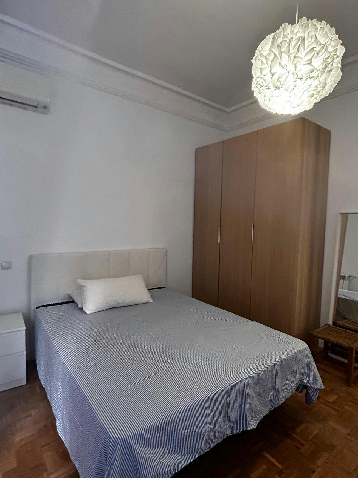 Double room Madrid, 1 bed, 15m² — photo 1
