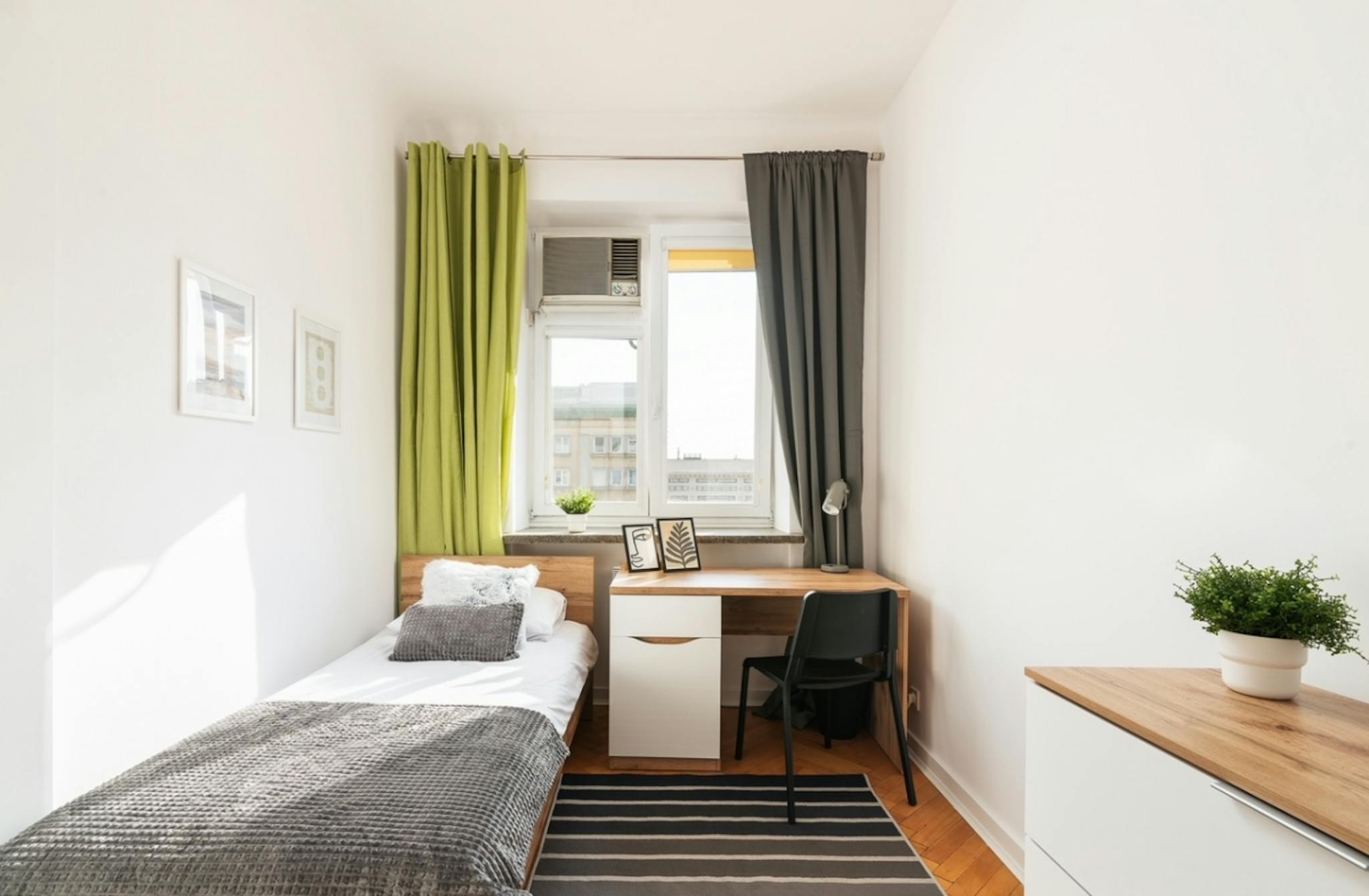 Wilcza, Warsaw preview