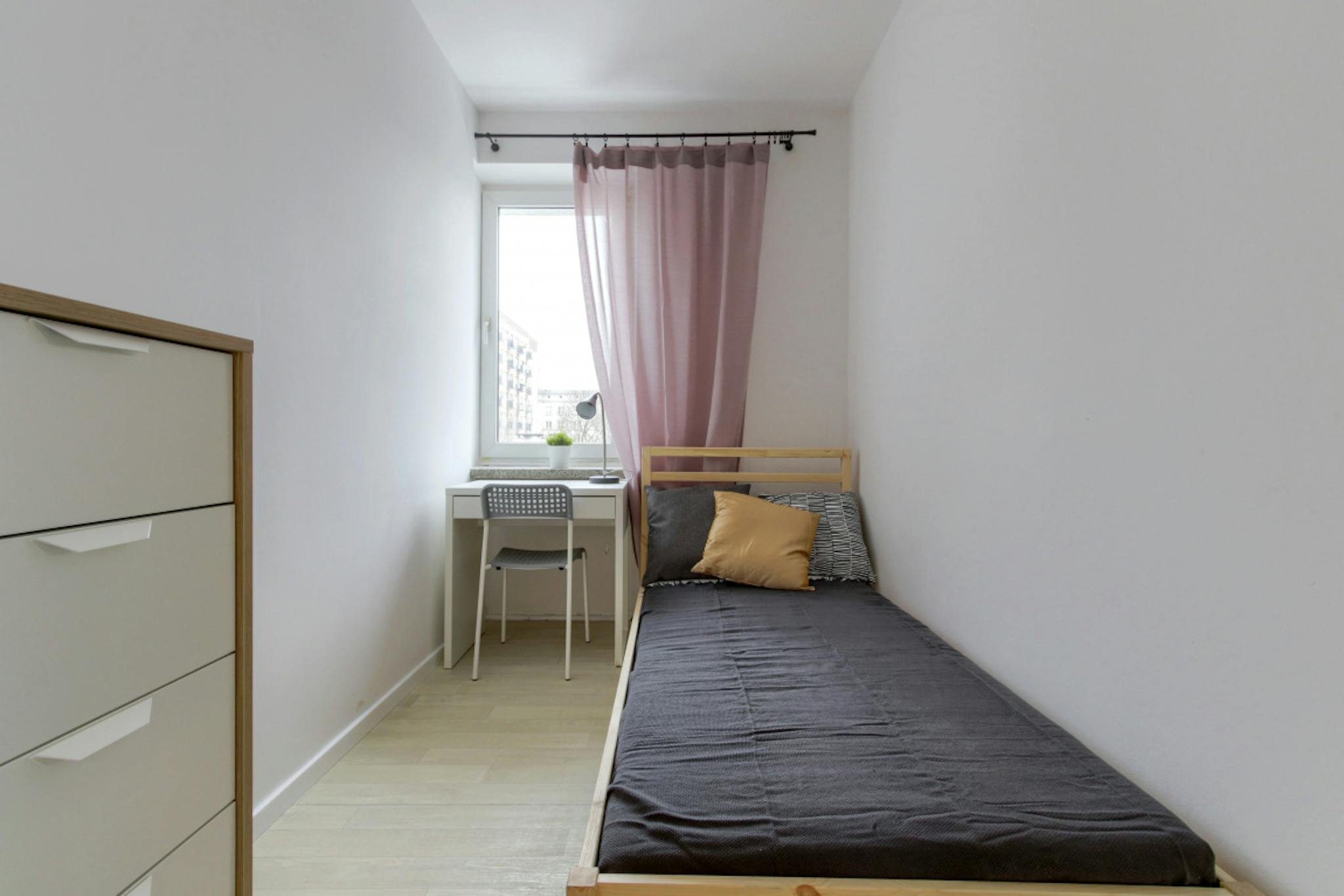 Złota, Warsaw preview