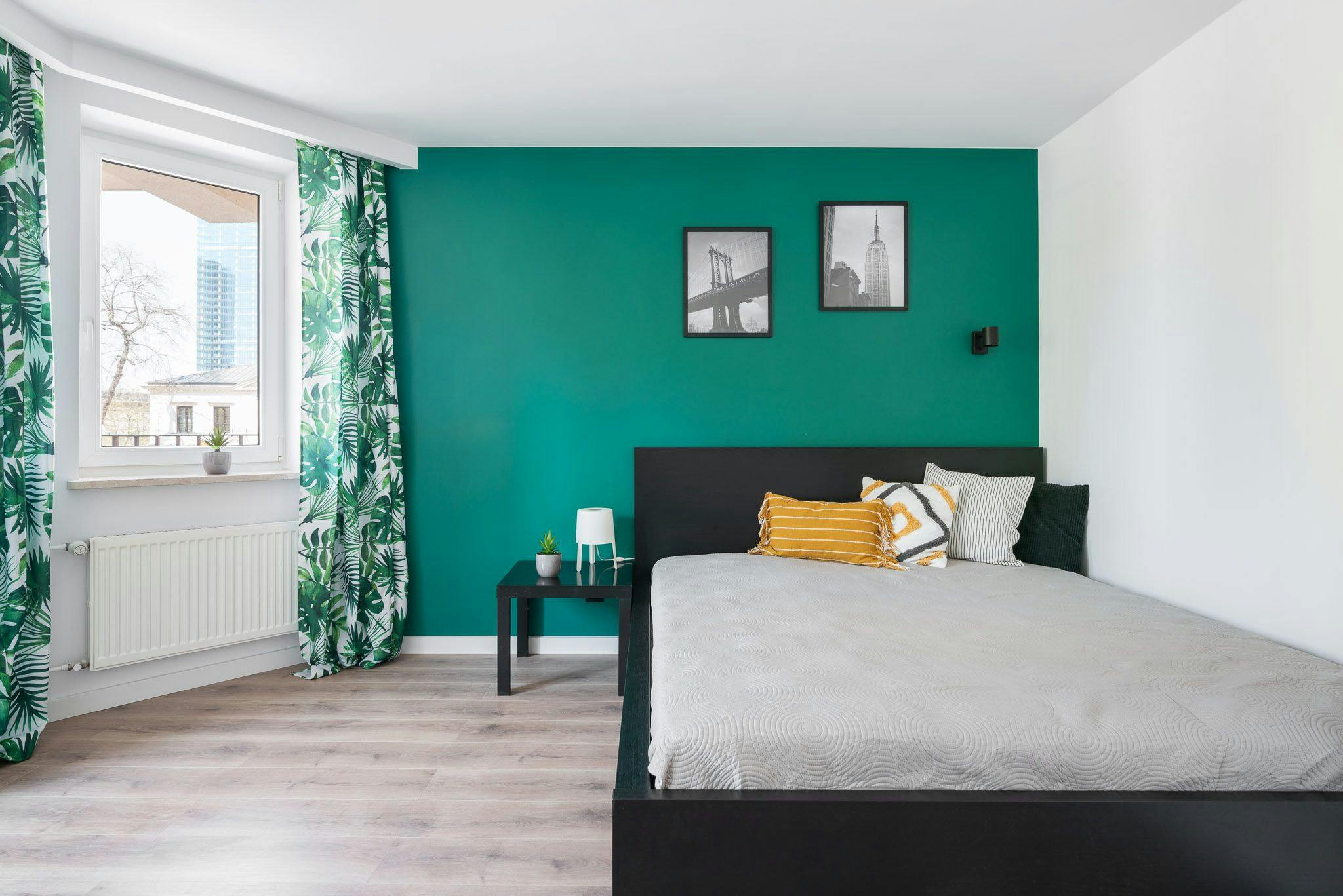 Srebrna, Warsaw preview