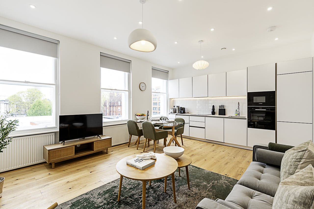 Apartment for rent for £4,144 per month in London, Fulham Road