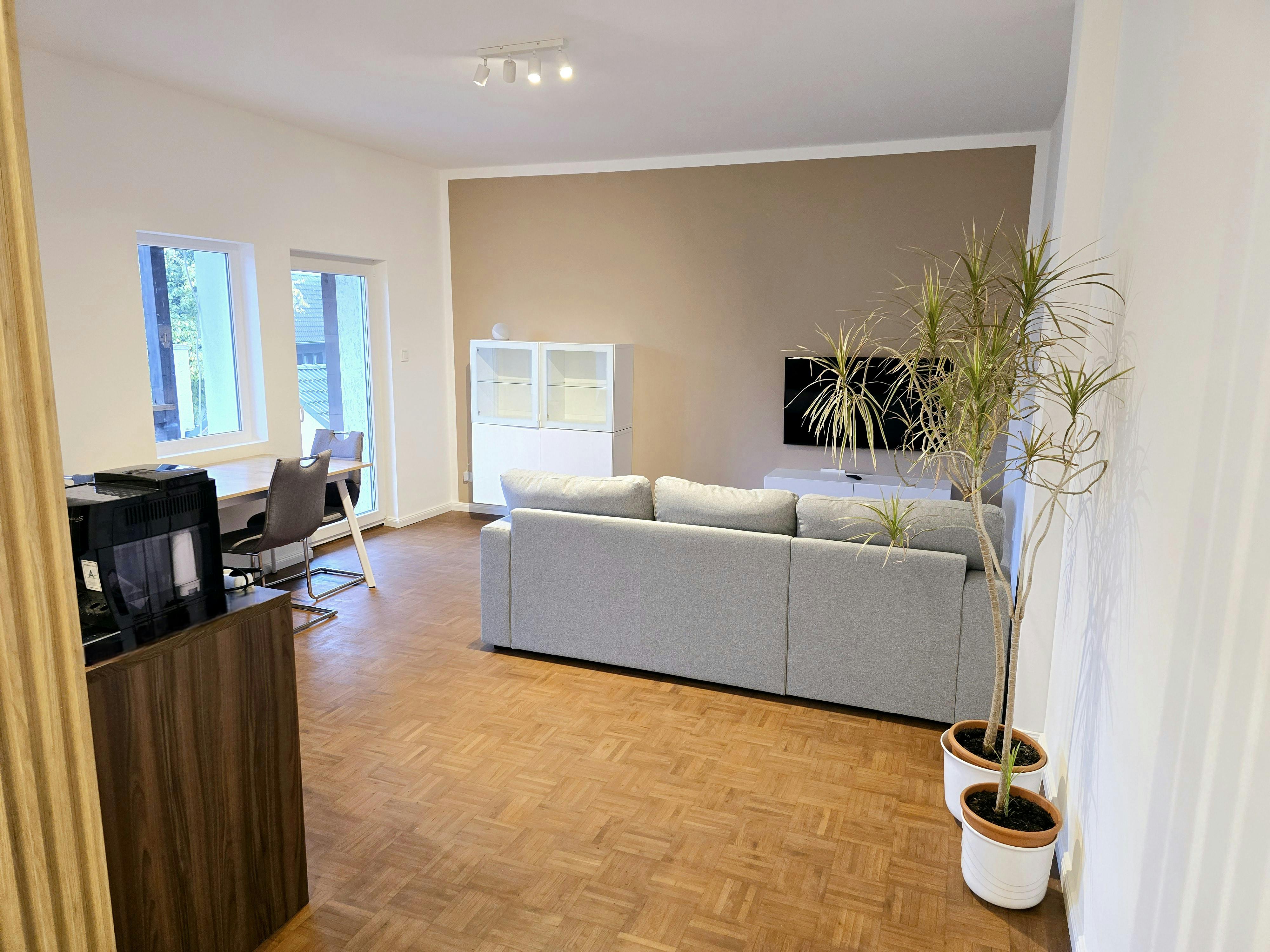 Wohnung zu mieten für 1.350 € pro Monat in Leverkusen, Hitdorfer Straße