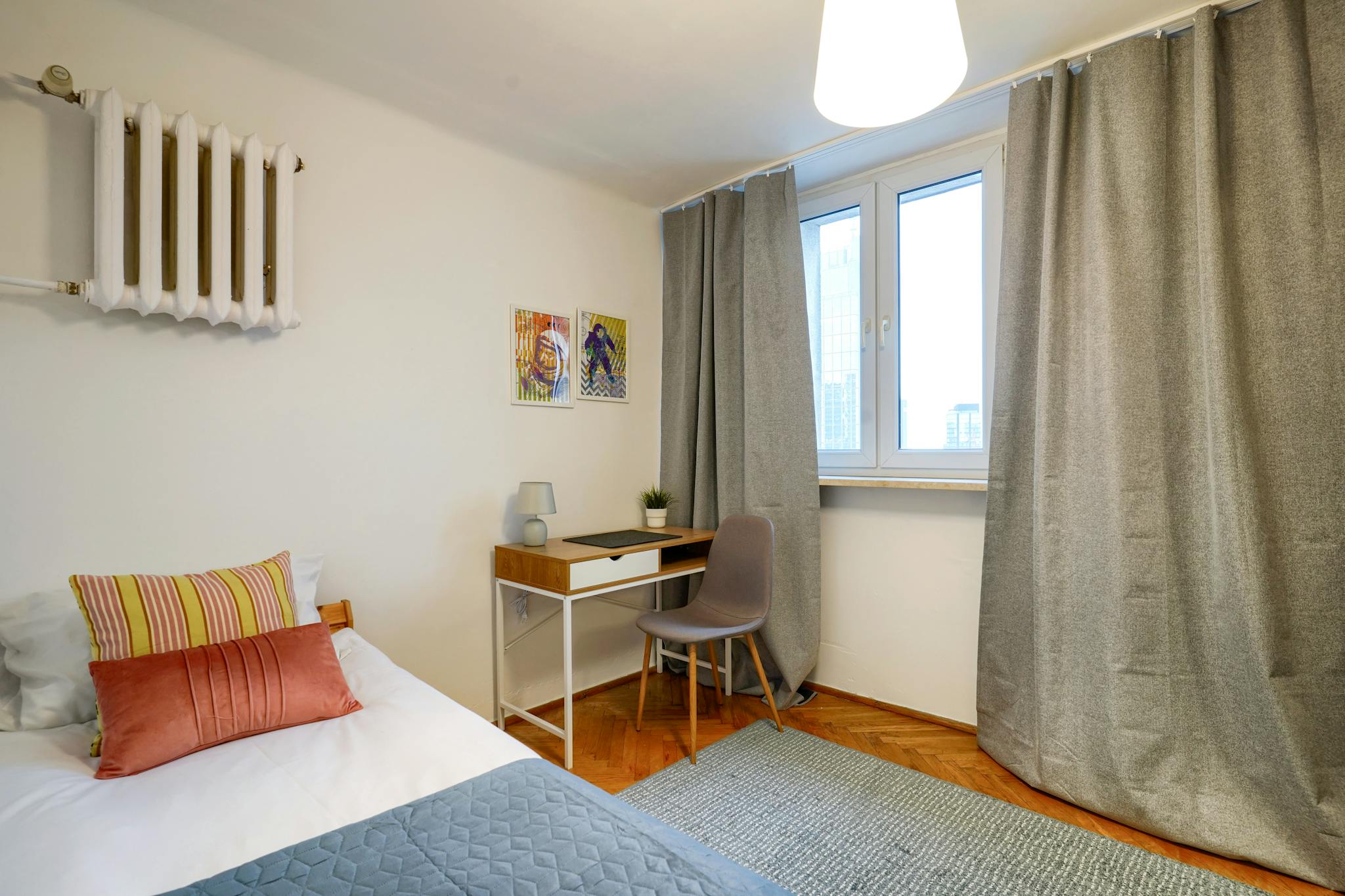 Icchoka Lejba Pereca, Warsaw preview