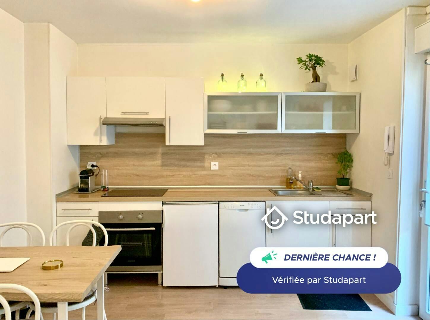 Apartment for rent for €710 per month in Reims, Rue de Gabès
