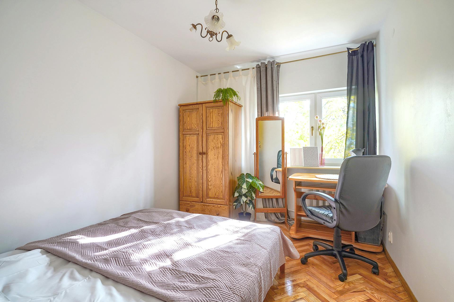 aleja „Solidarności”, Warsaw preview