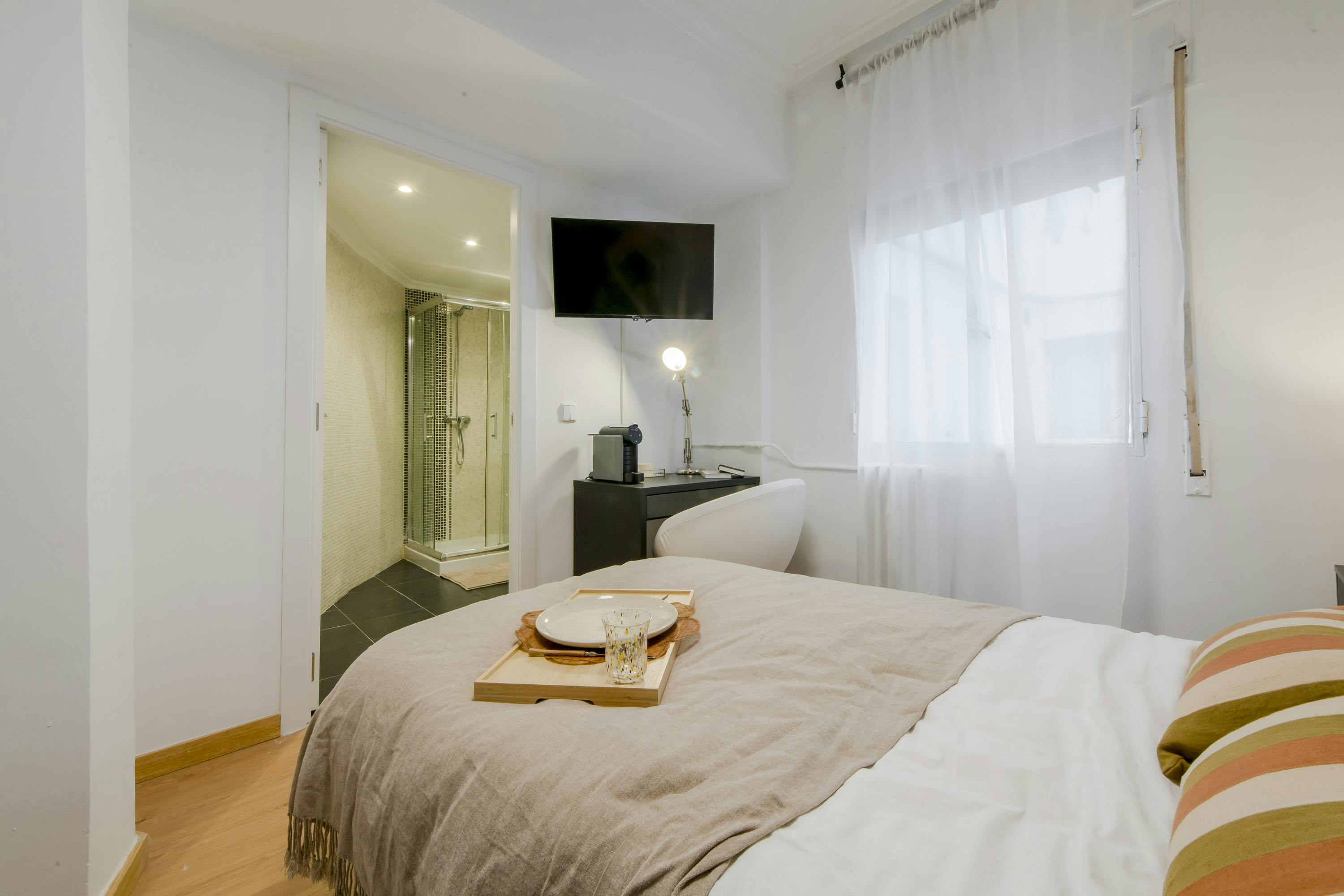 Calle de Alburquerque, Madrid preview