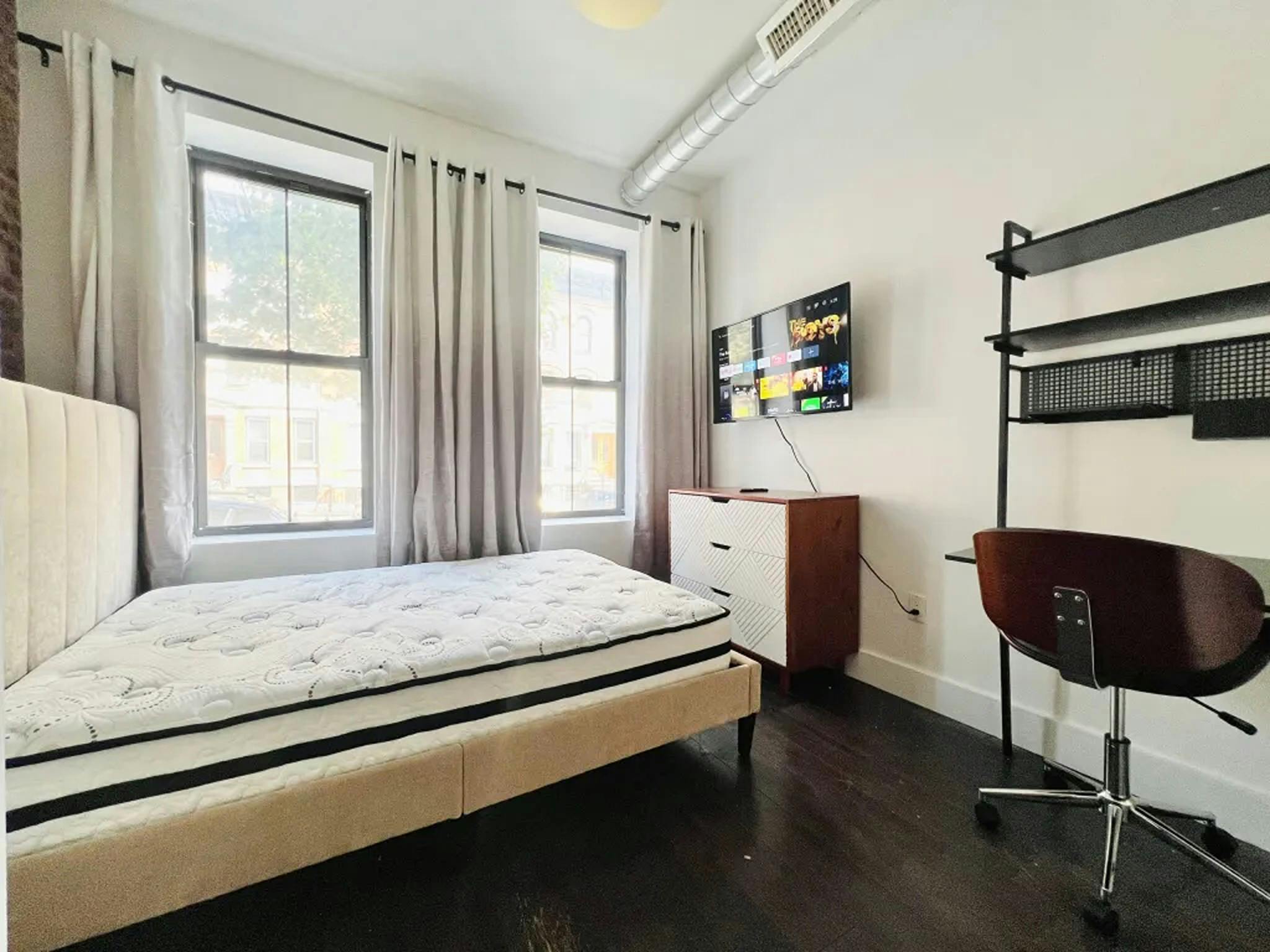 Chambre privée à louer pour $1,080/mois à Queens County, Madison Street