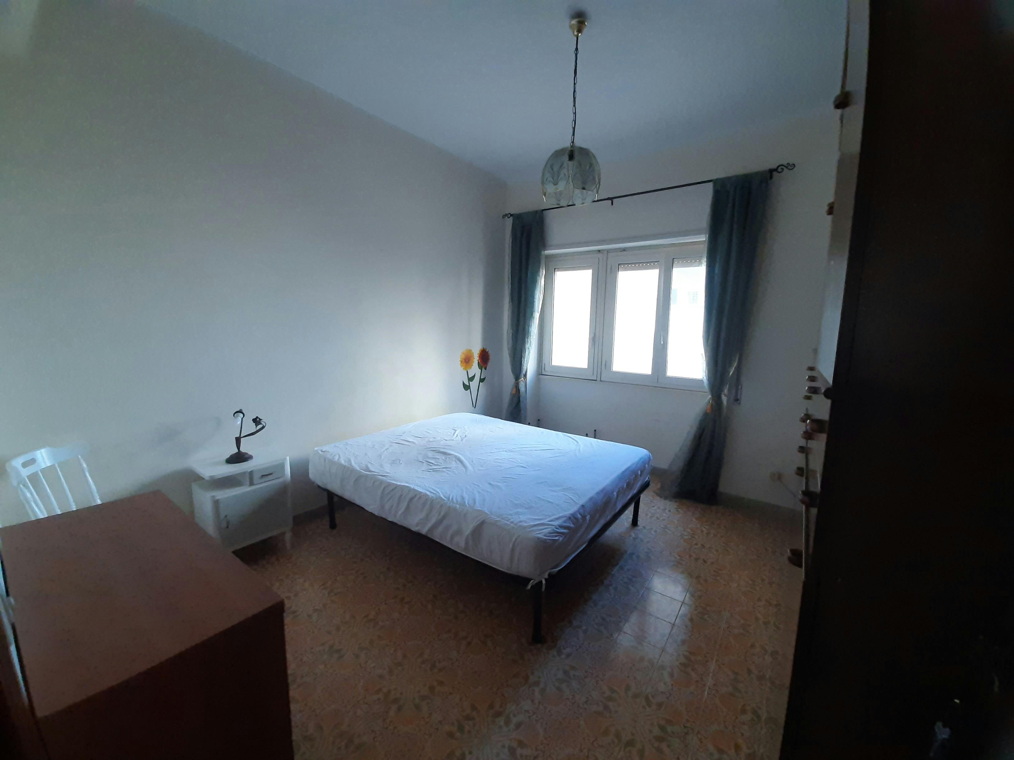 Private room for rent for €259 per month in Reggio Calabria, Via Aurora