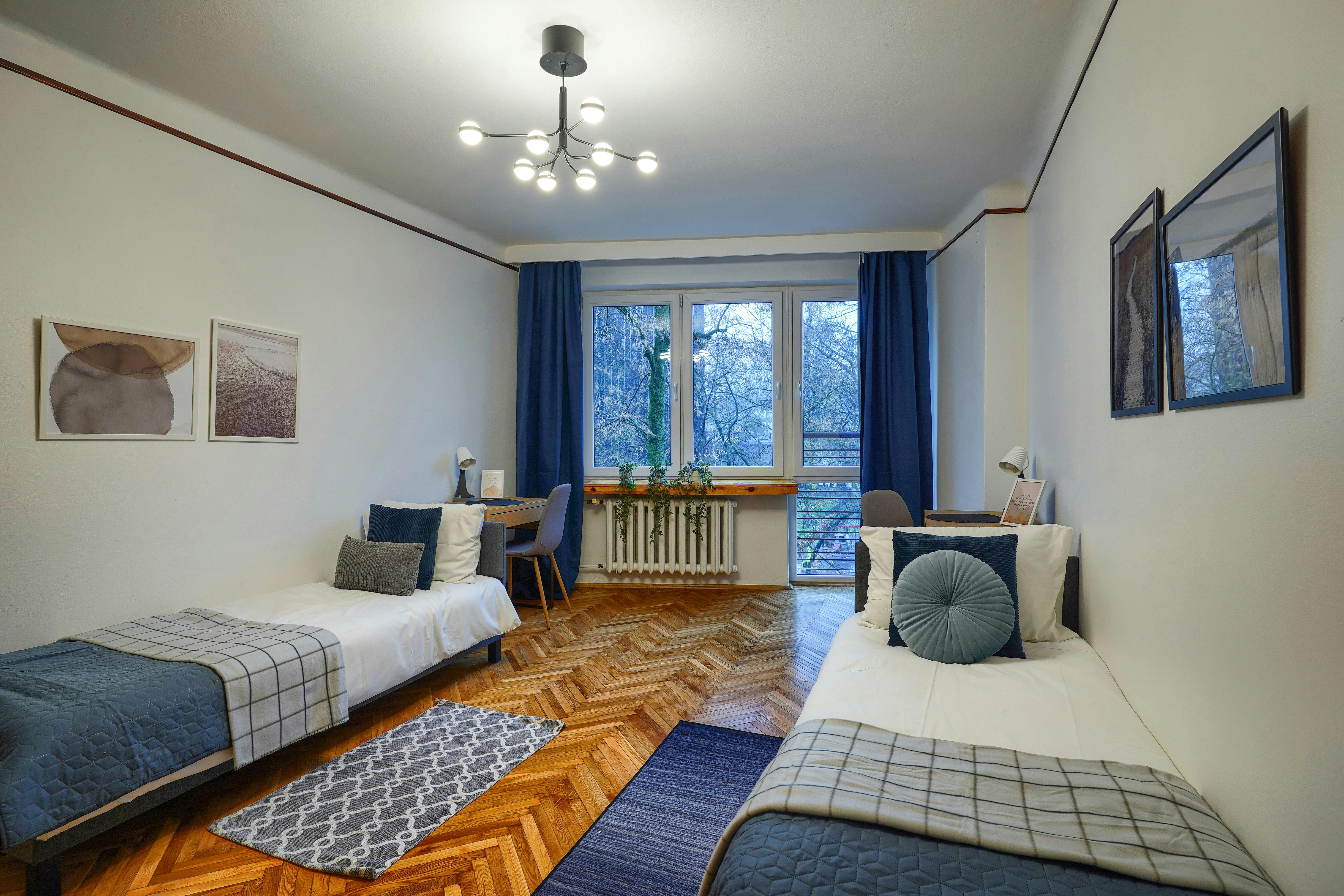 Emilii Plater, Warsaw preview