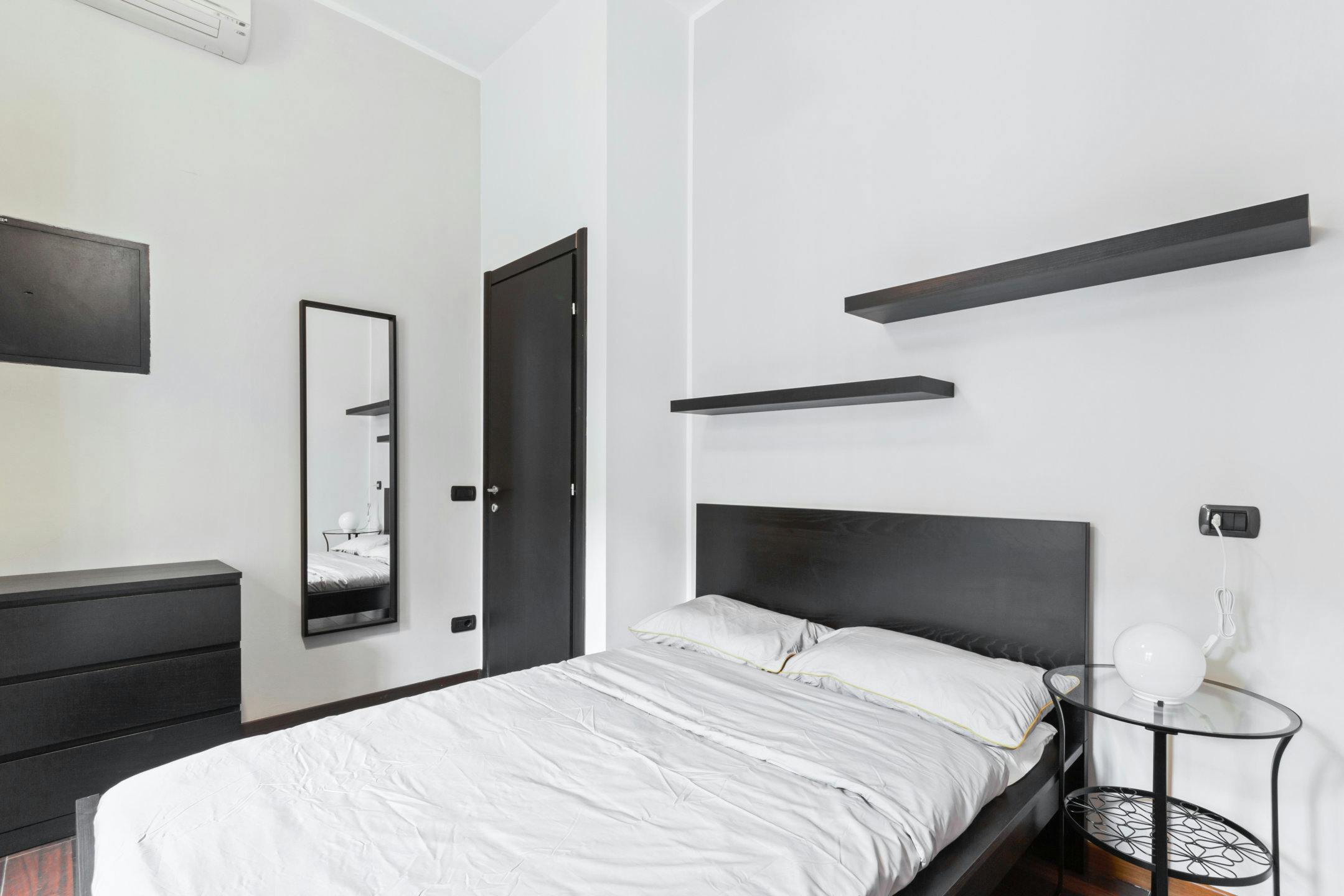 Via Giuseppe Massarenti, Milan preview