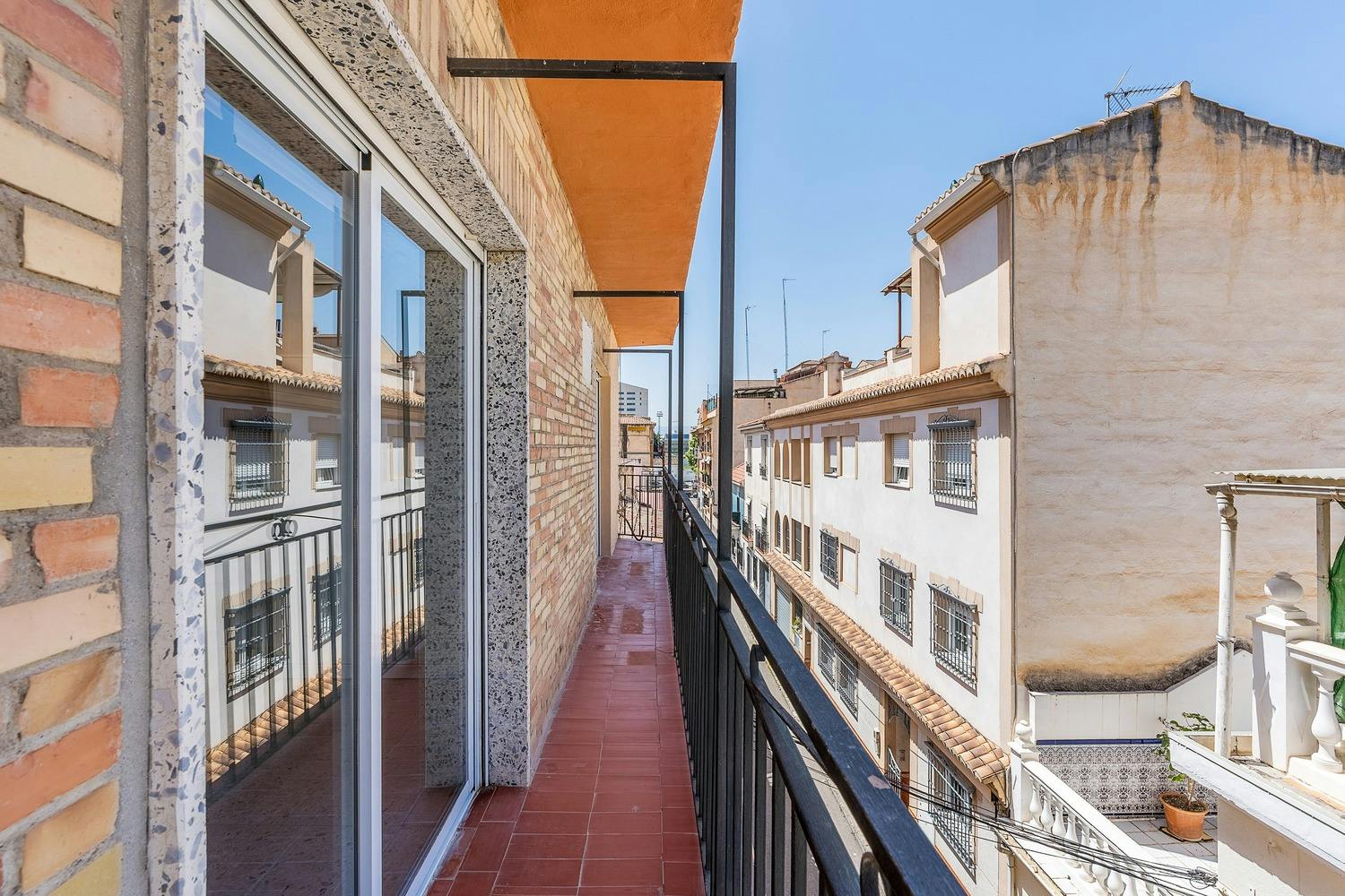 Habitación privada en alquiler por 275 € al mes en Granada, Calle Ávila