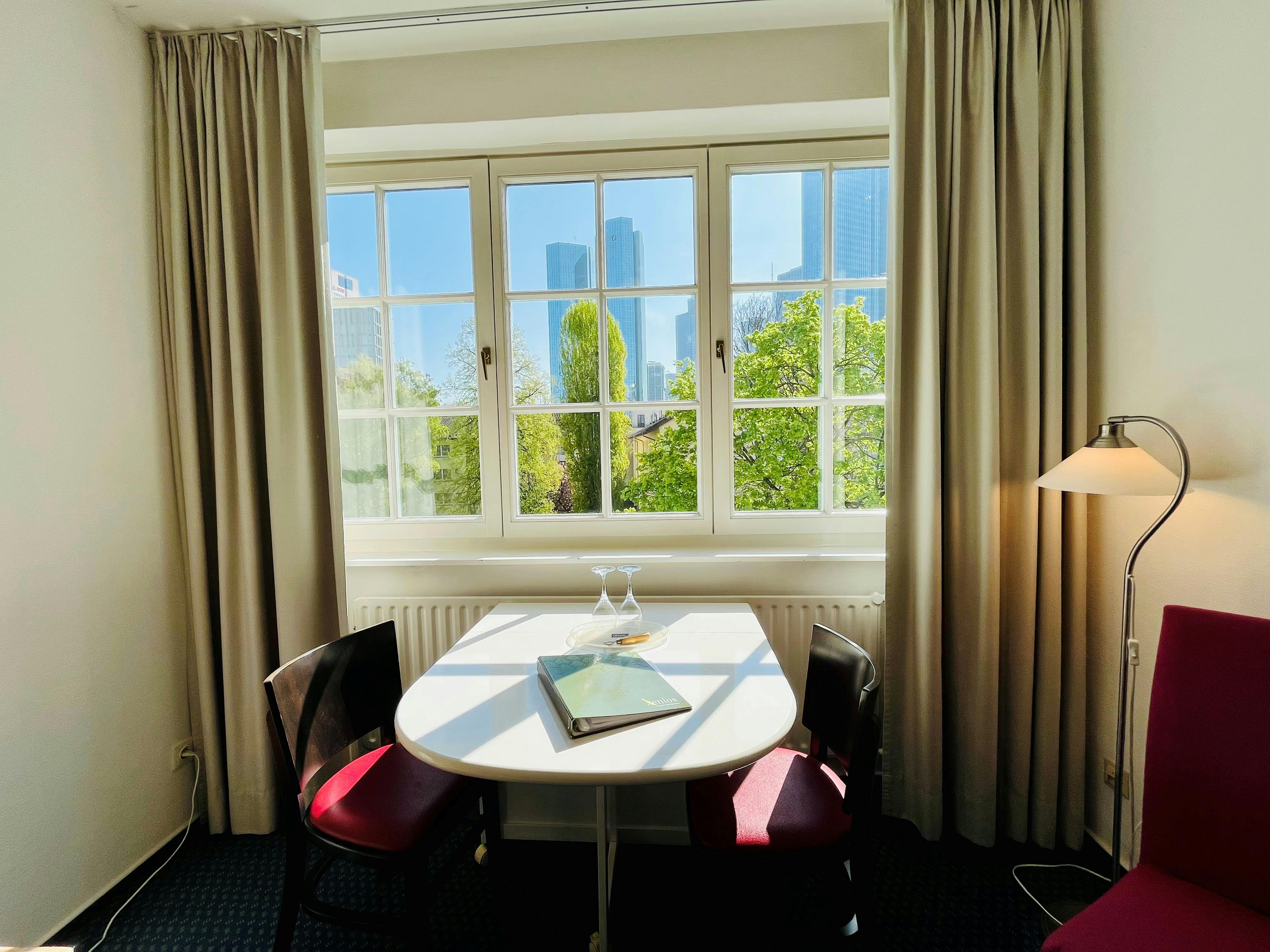 Apartment for rent for €1,700 per month in Frankfurt am Main, Feuerbachstraße