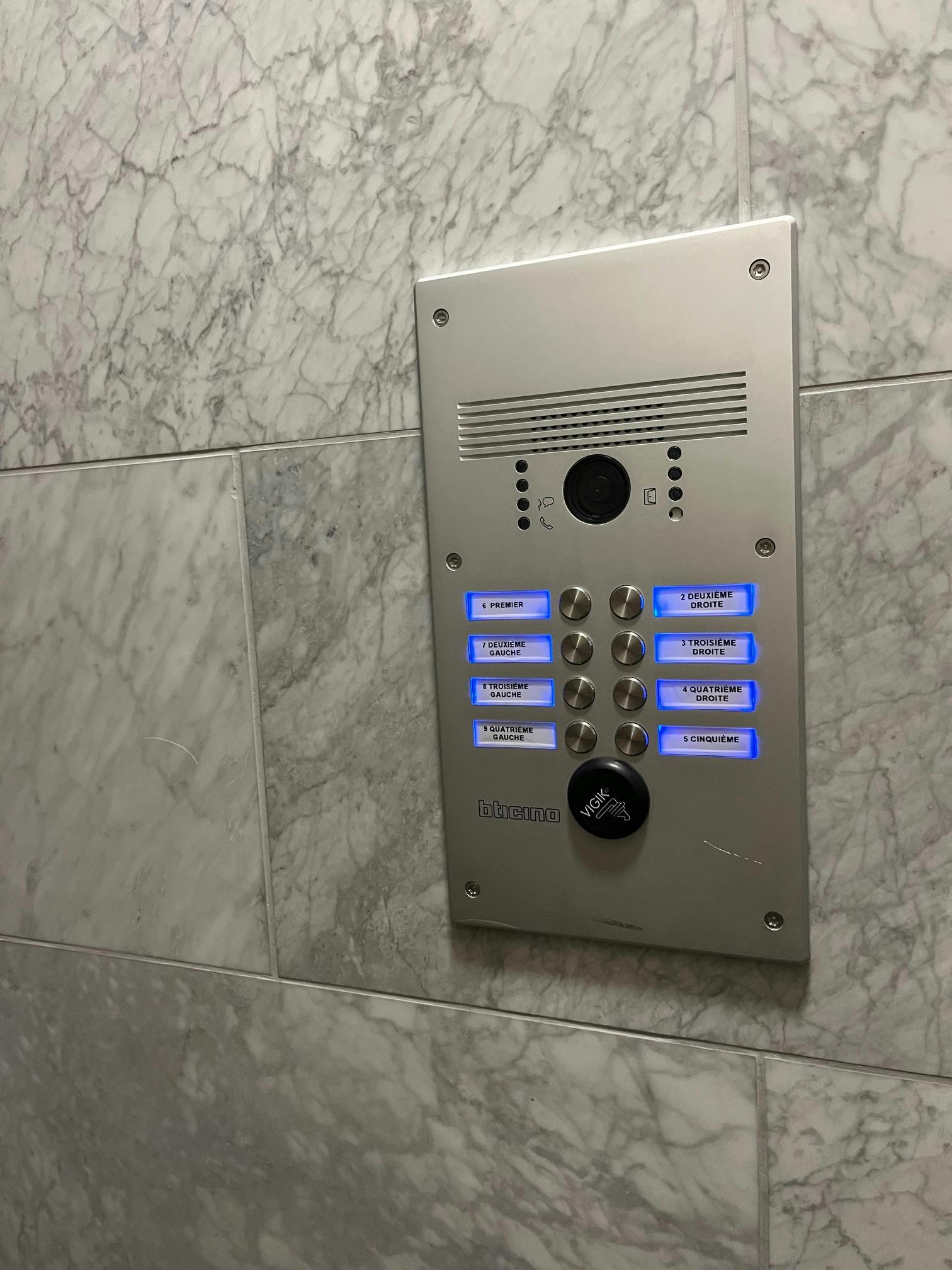 preview gallery tile