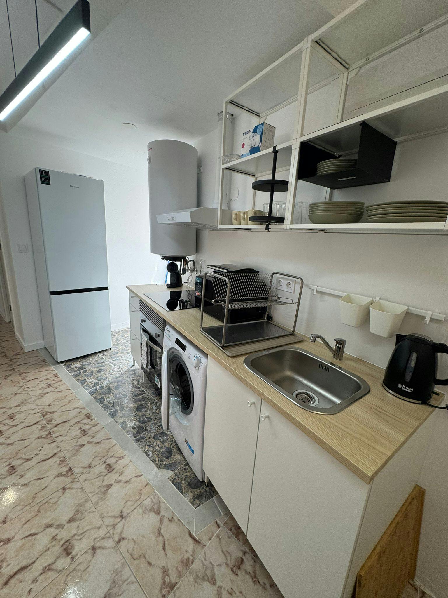 Single room Xirivella, 1 bed, 6m² — photo 5