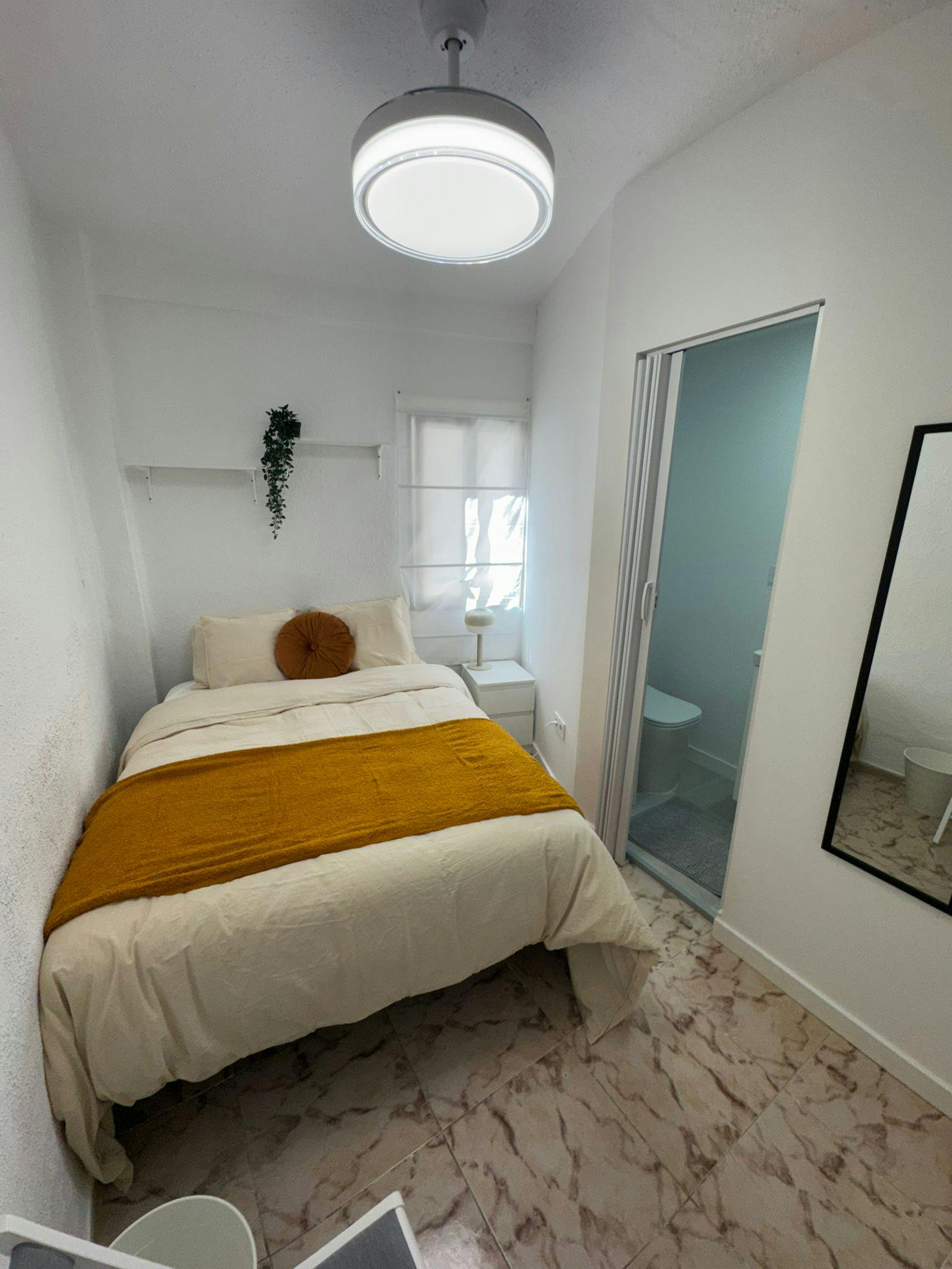 Private room for rent for €395 per month in Xirivella, Calle Rey Don Jaime