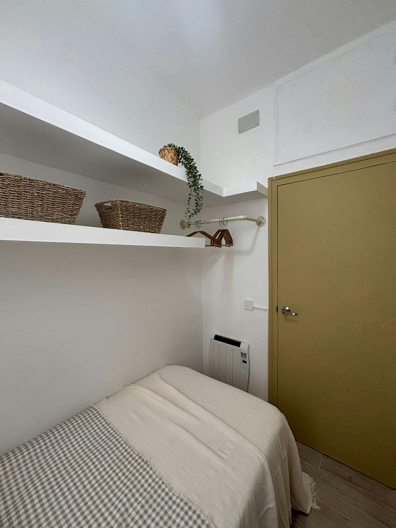 Single room Barcelona, 1 bed, 6m² — photo 7