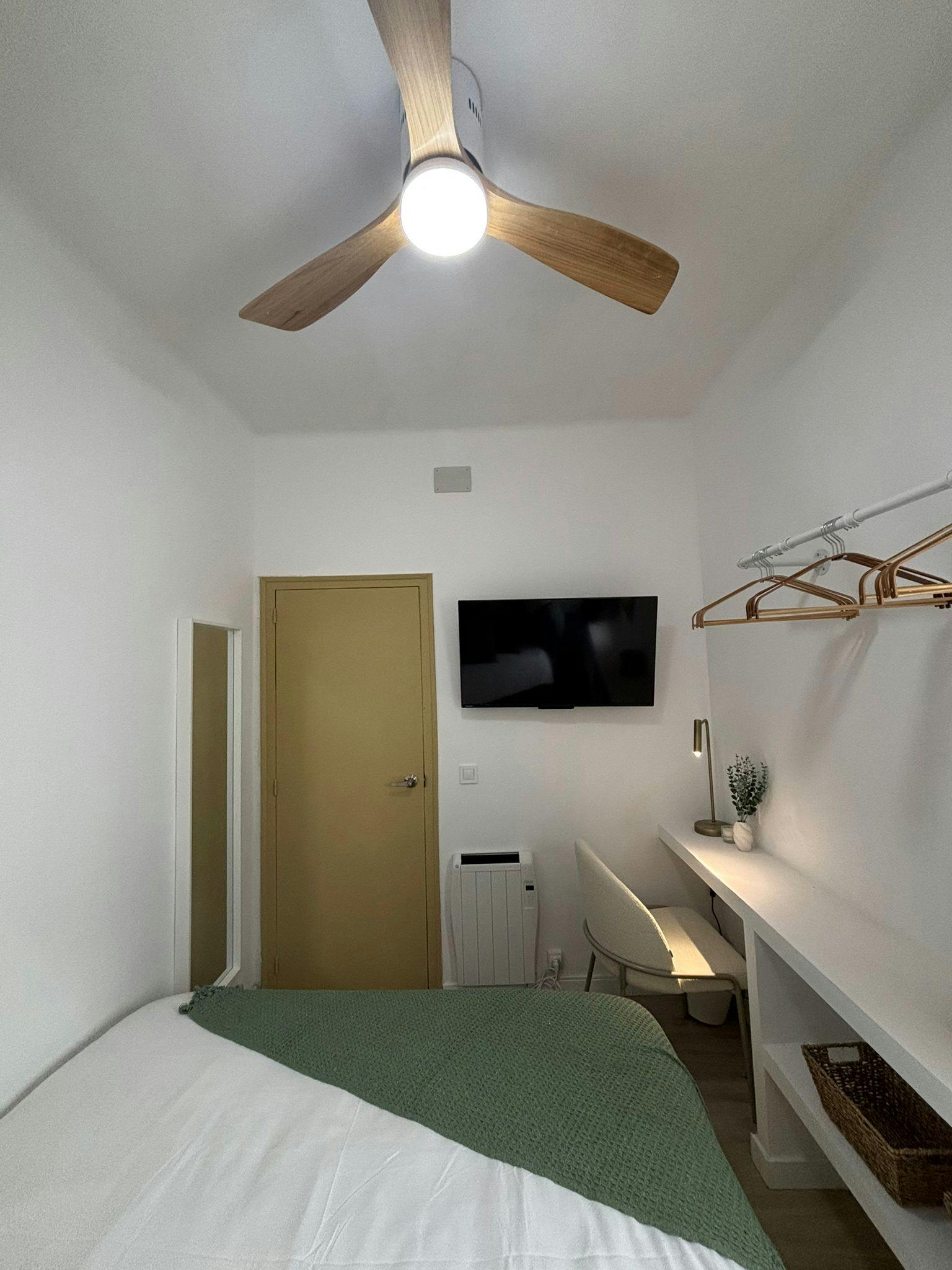 Single room Barcelona, 1 bed, 10m² — photo 8